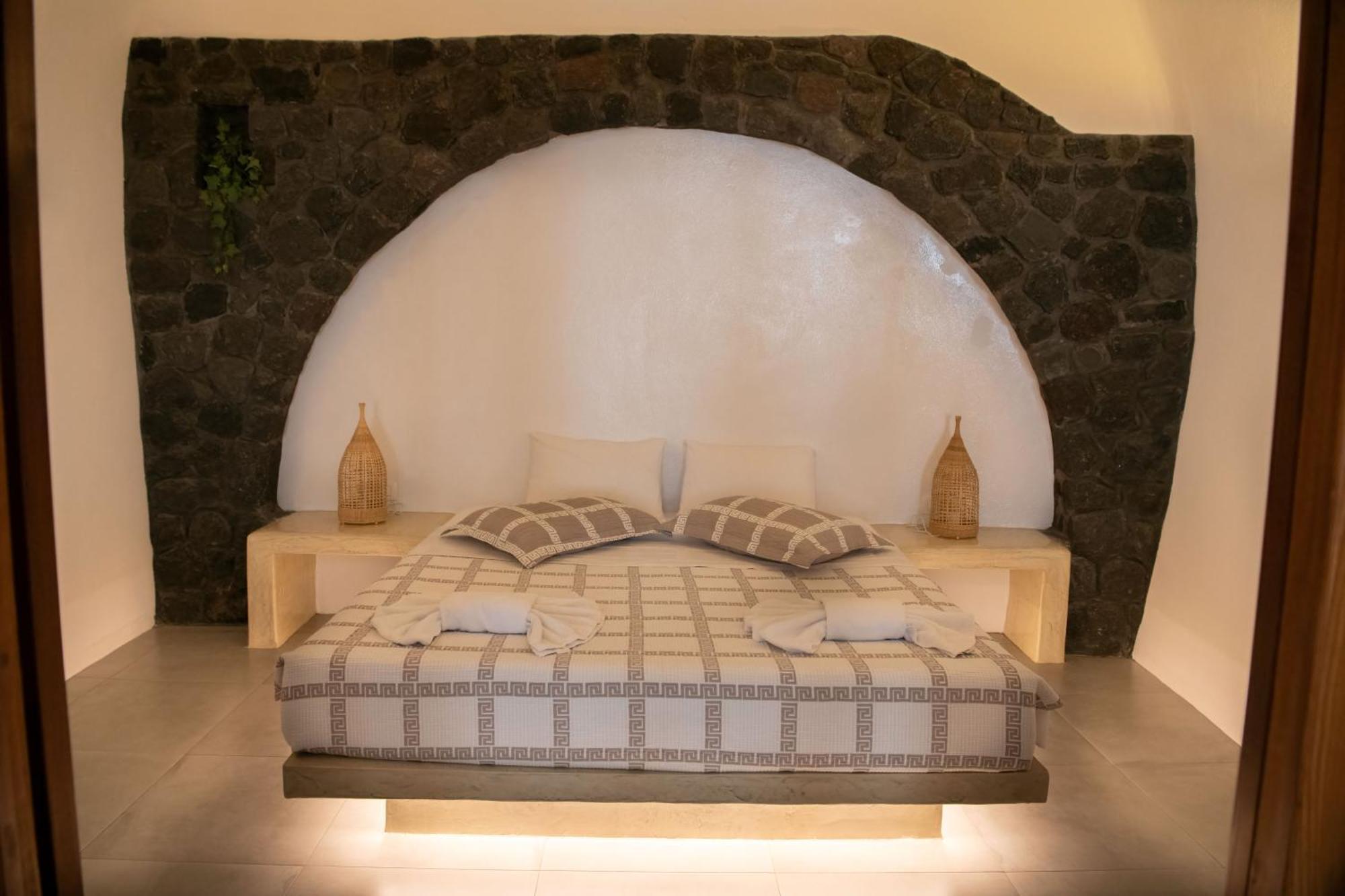Luxe Efis Sea View 4 & 4 Prive Jacuzzi Villa *