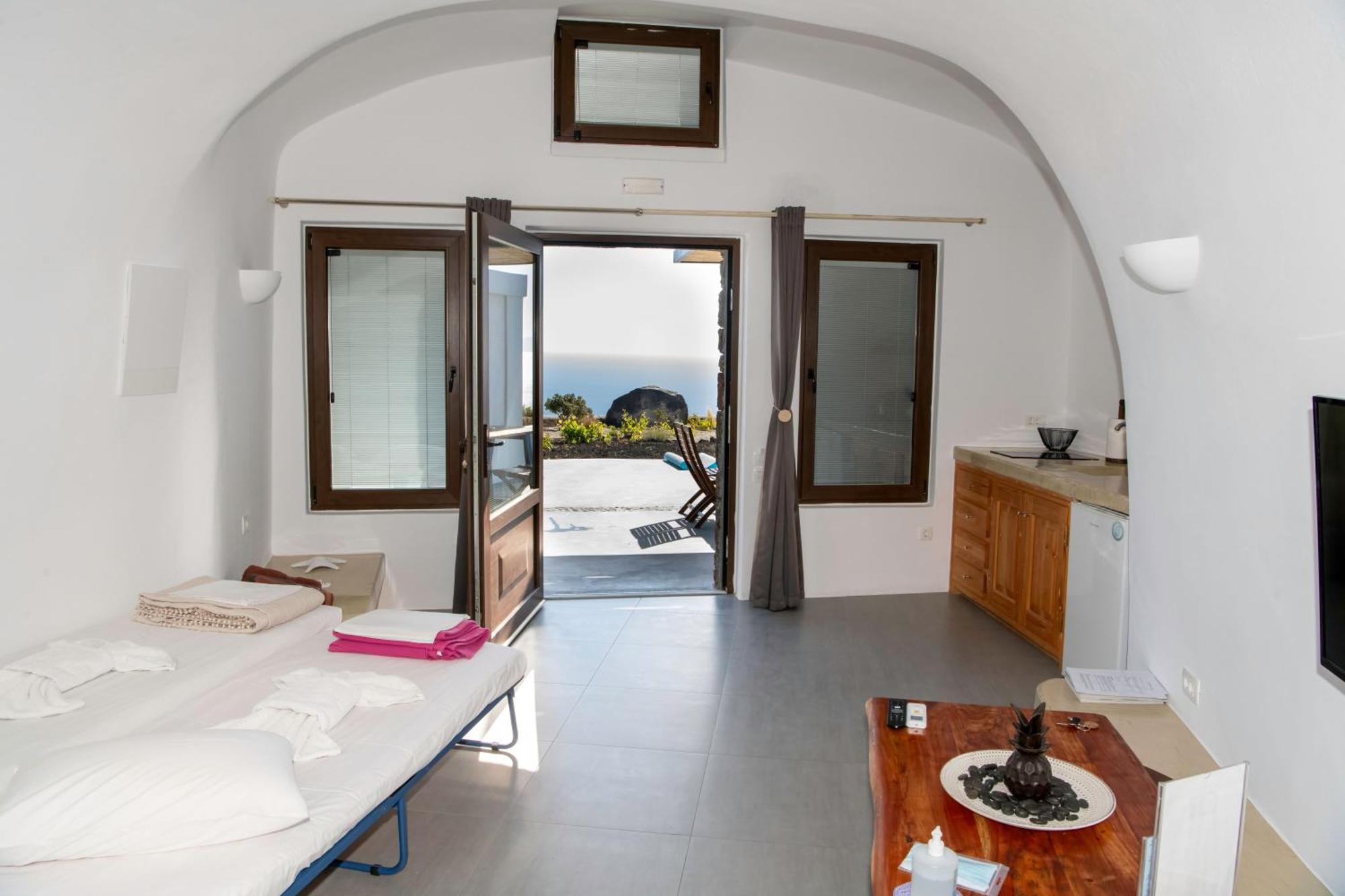 Luxe Efis Sea View 4 & 4 Prive Jacuzzi Villa
