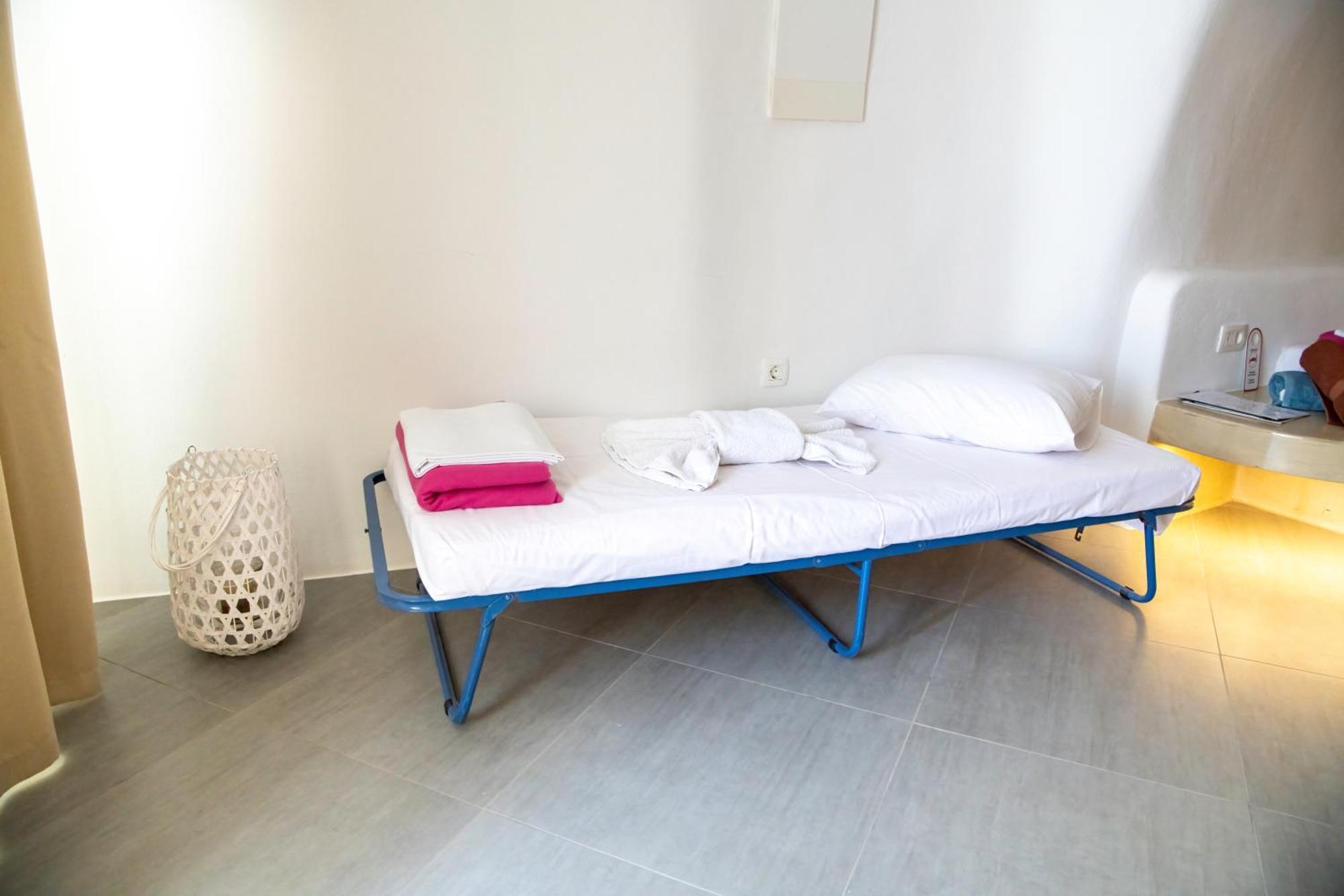 Luxe Efis Sea View 4 & 4 Prive Jacuzzi Villa Imerovigli (Santorini)