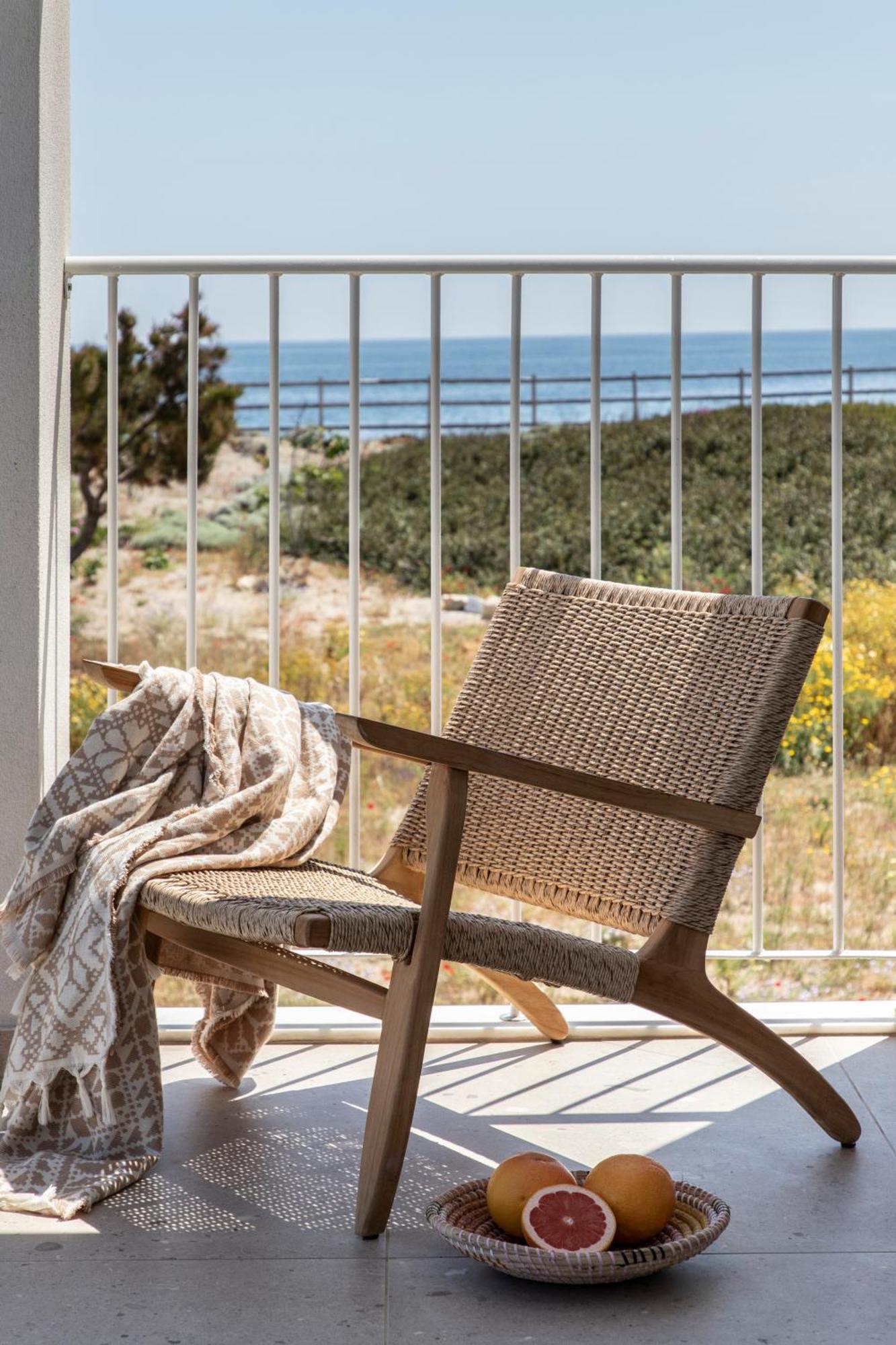 Alero Seaside Hotel