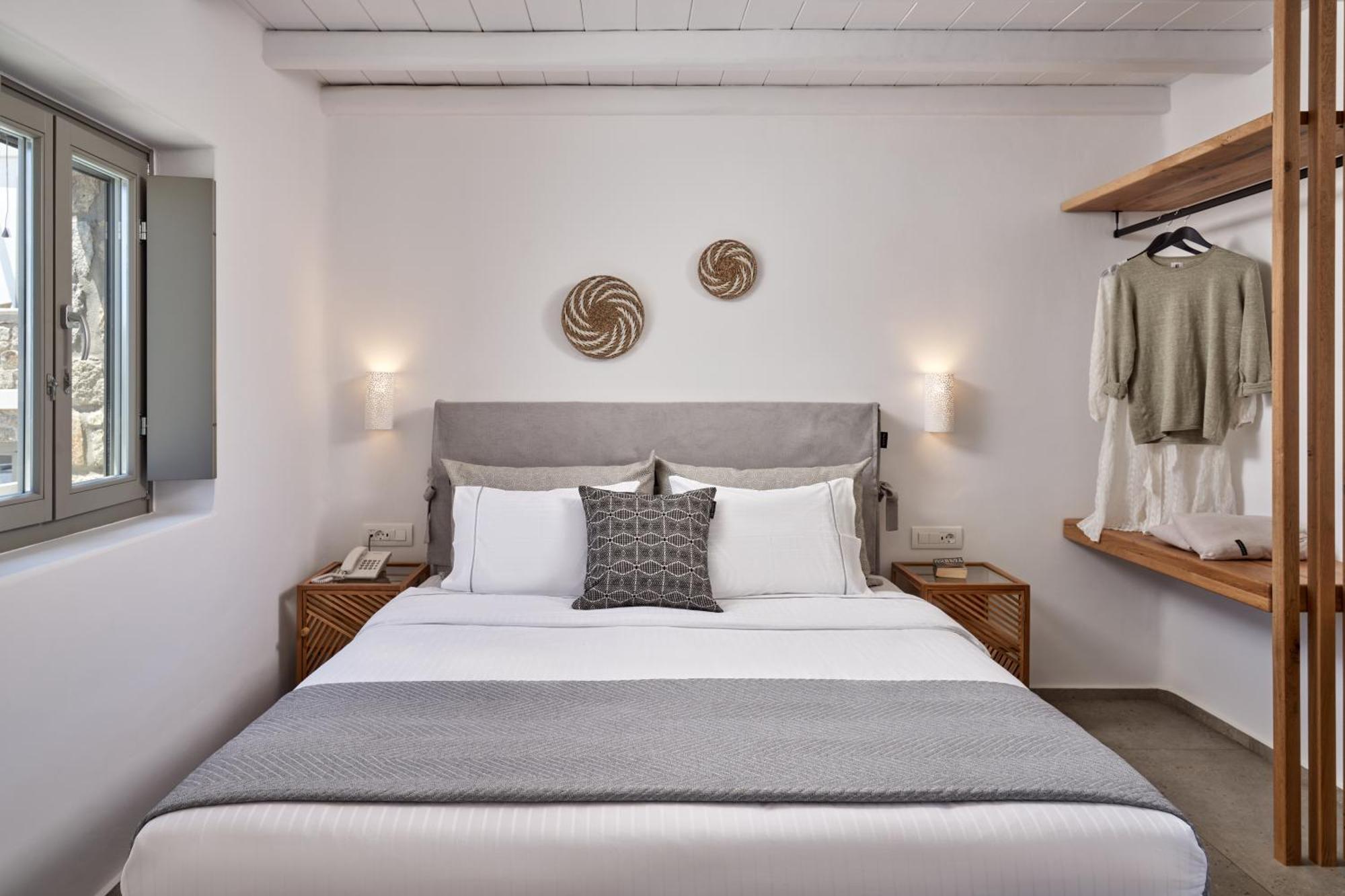 Ionic Super Paradise Beach (Mykonos)