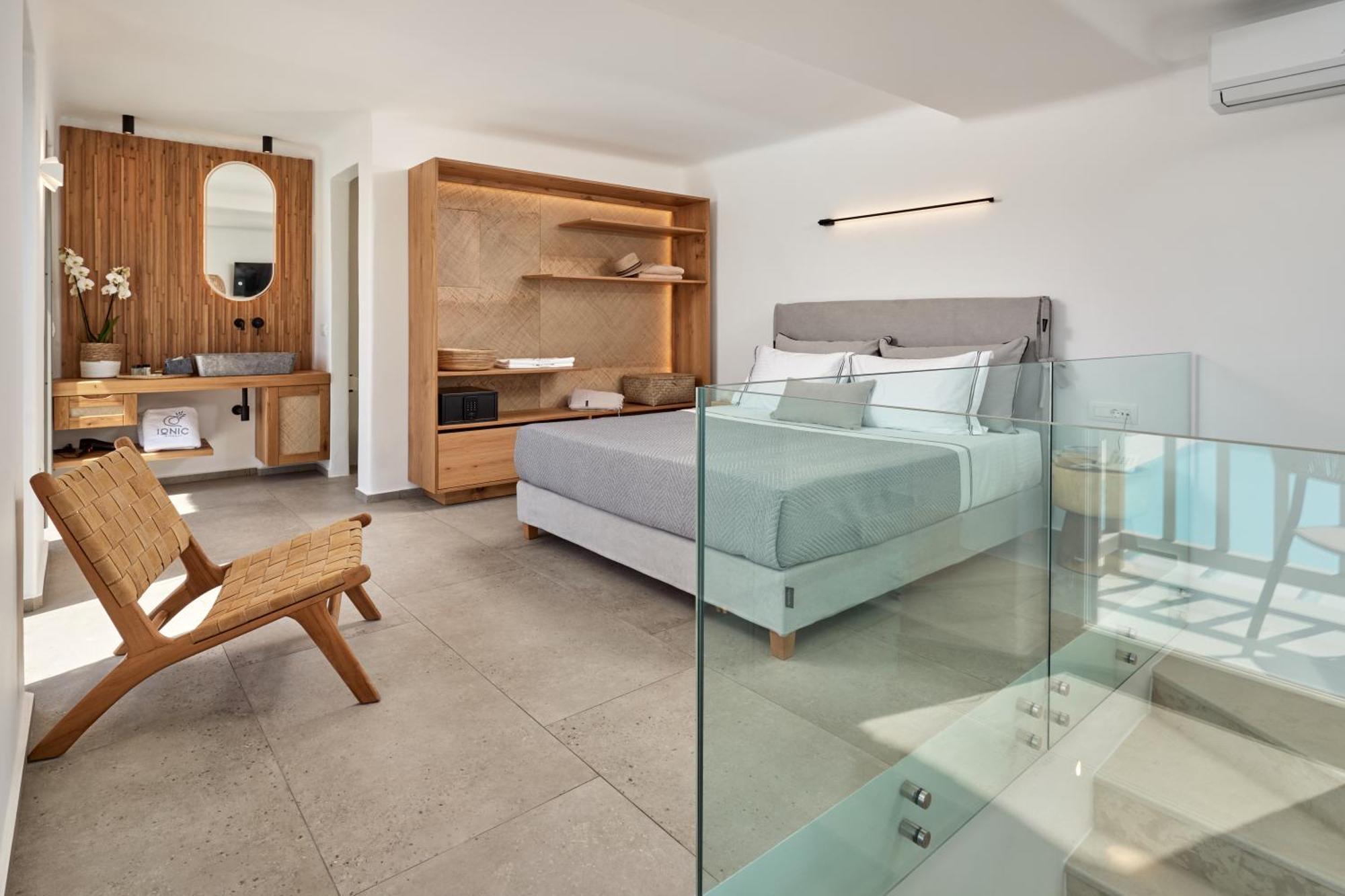 Ionic Hotel