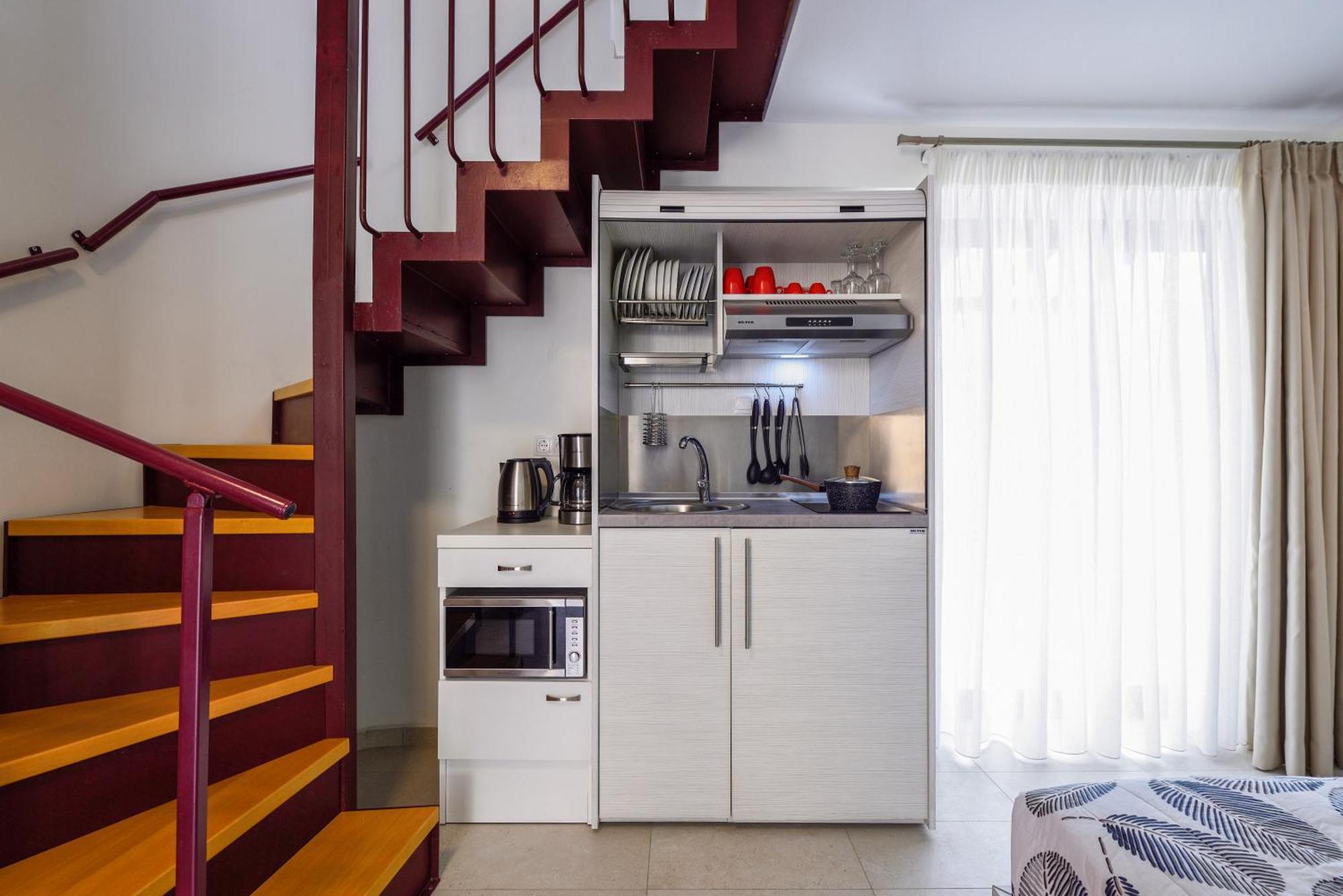 Elpiniki Luxury