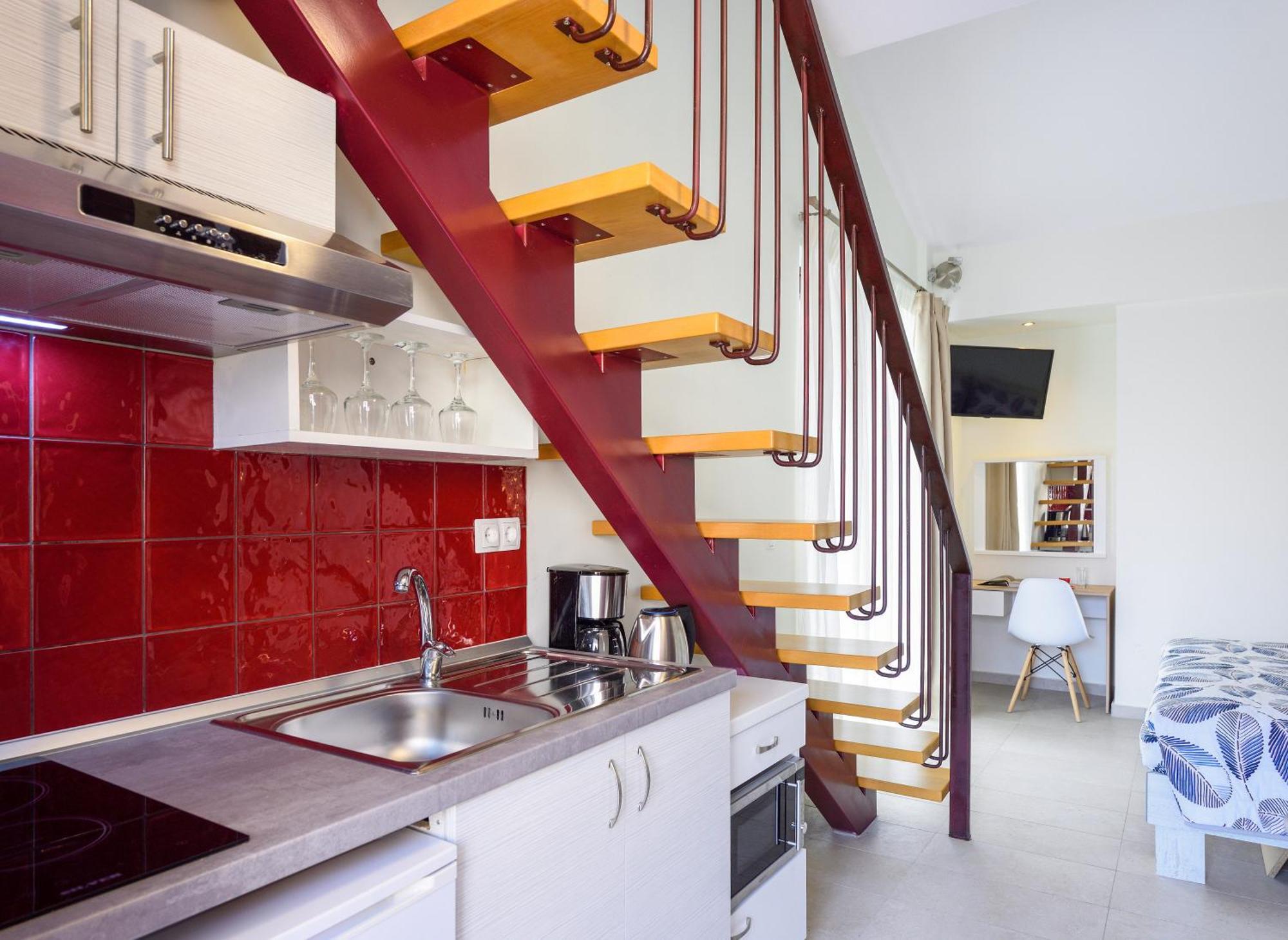 Elpiniki Luxury Aparthotel