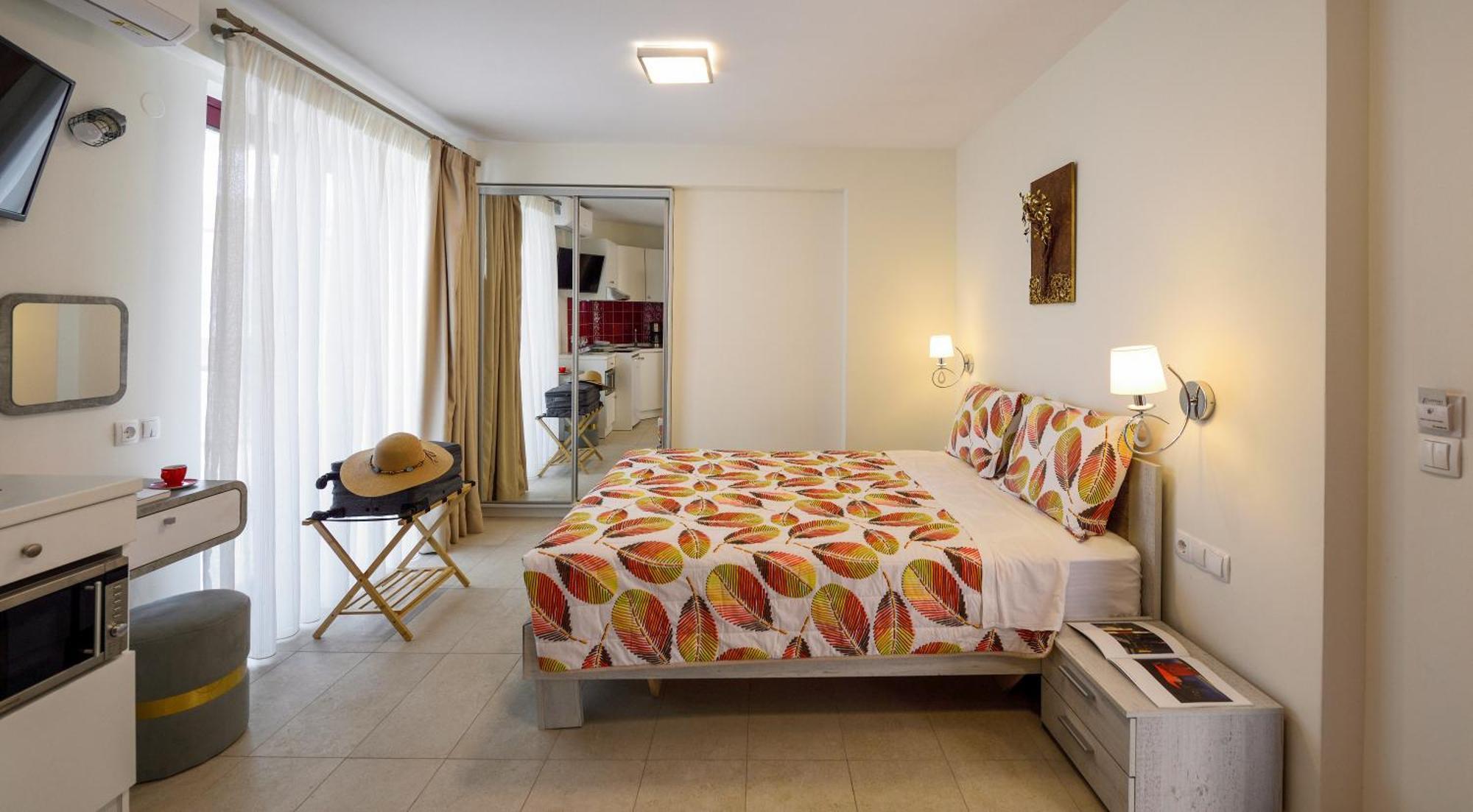 Aparthotel Elpiniki Luxury