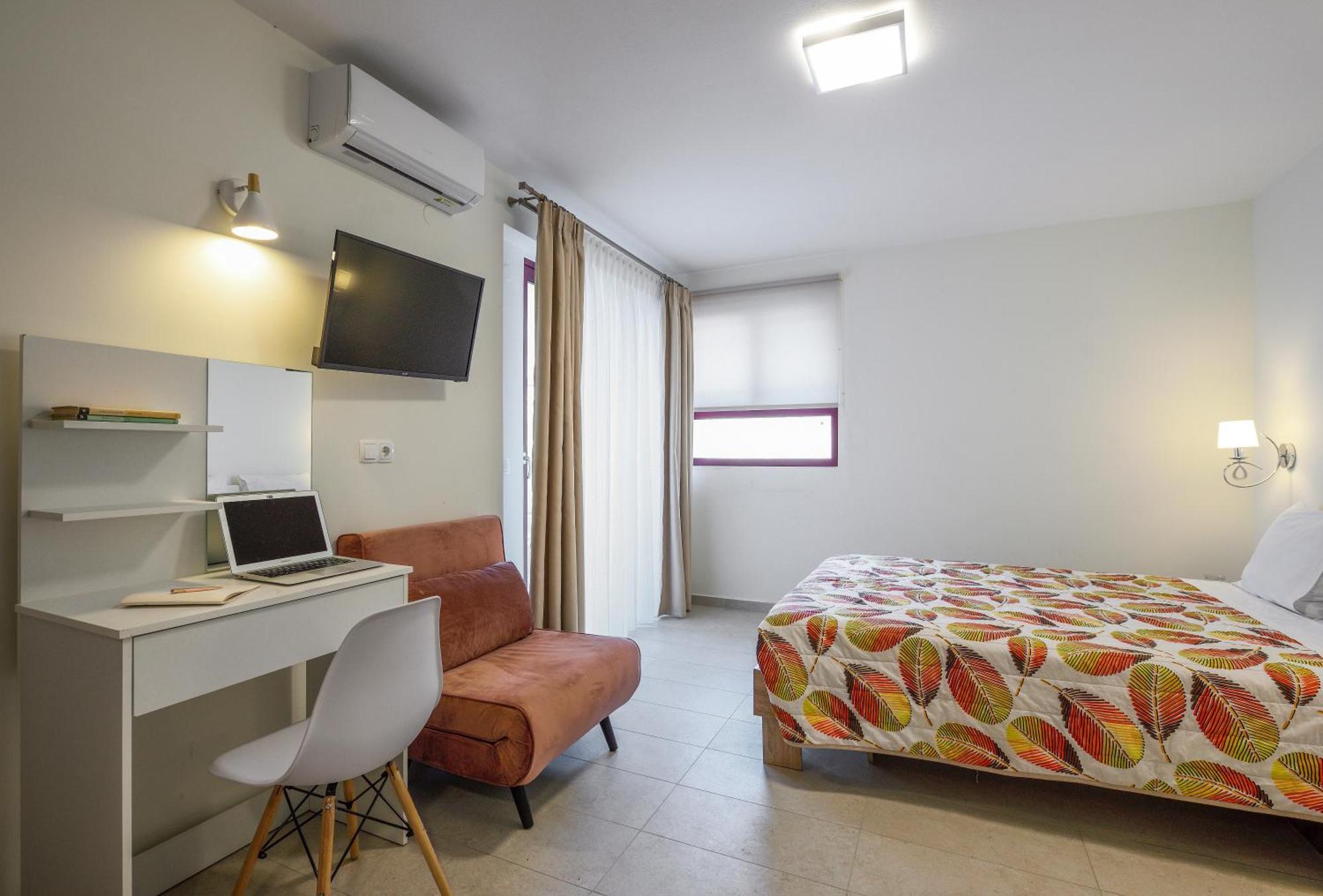 Elpiniki Luxury