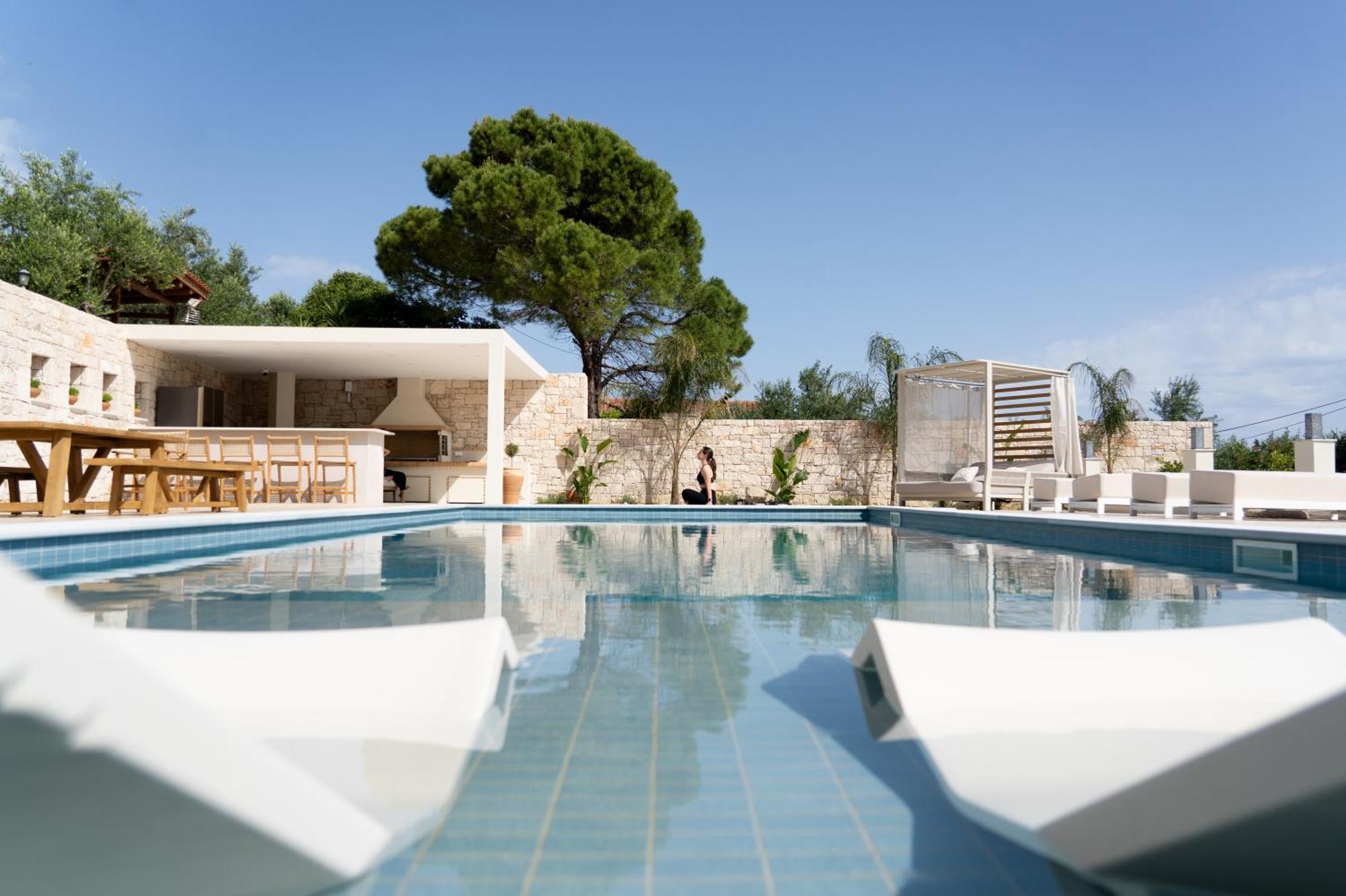 Mamfredas Luxury Planos (Zakynthos)