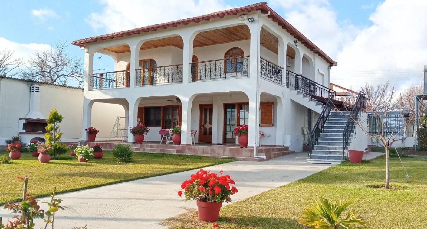 Holiday home Hοme4u *