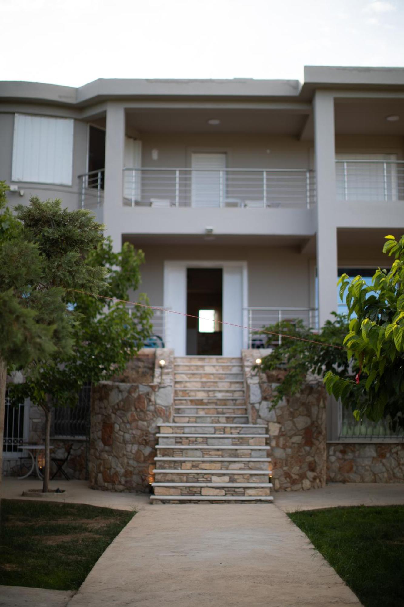 Mulberry House * Nea Makri