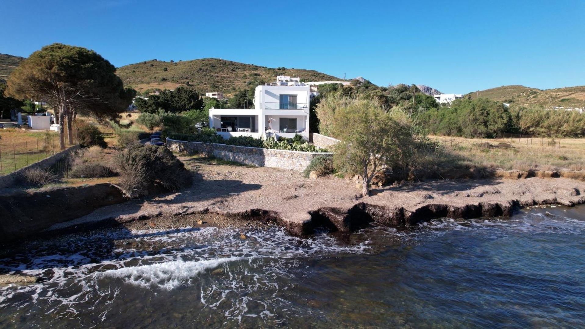 Villa Agios Isidoros *