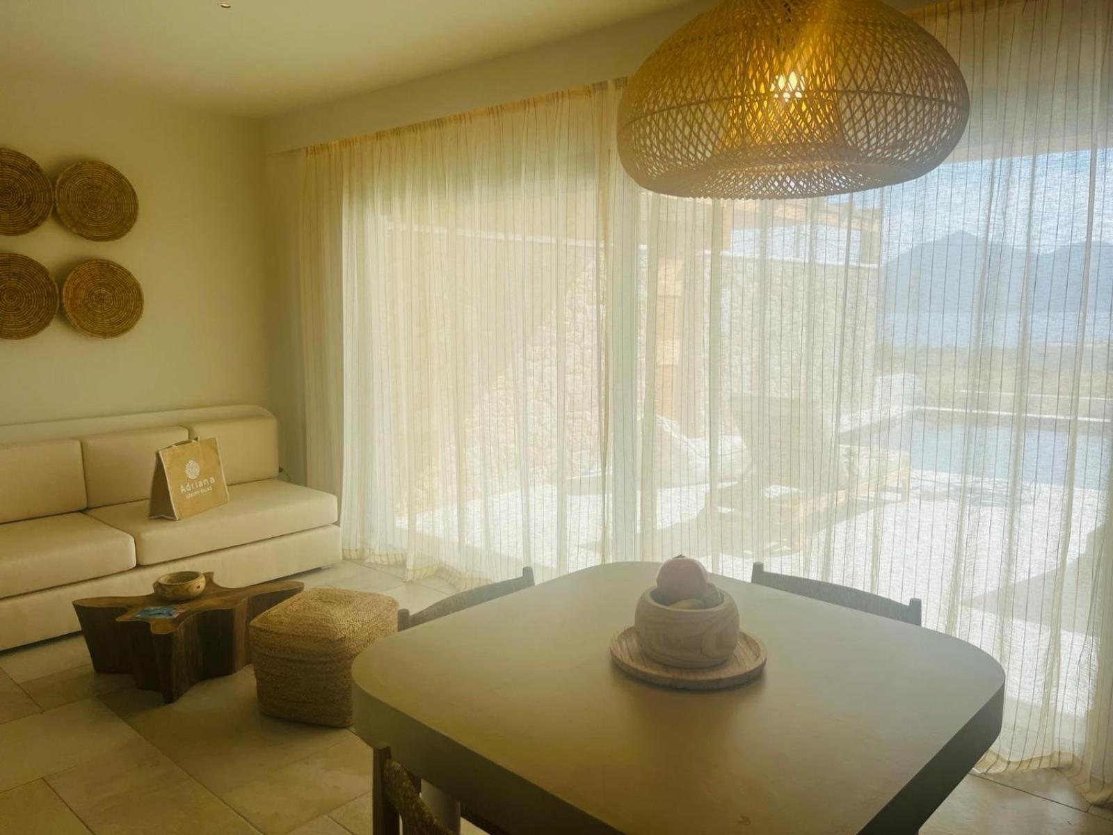 Adriana Luxury Villa