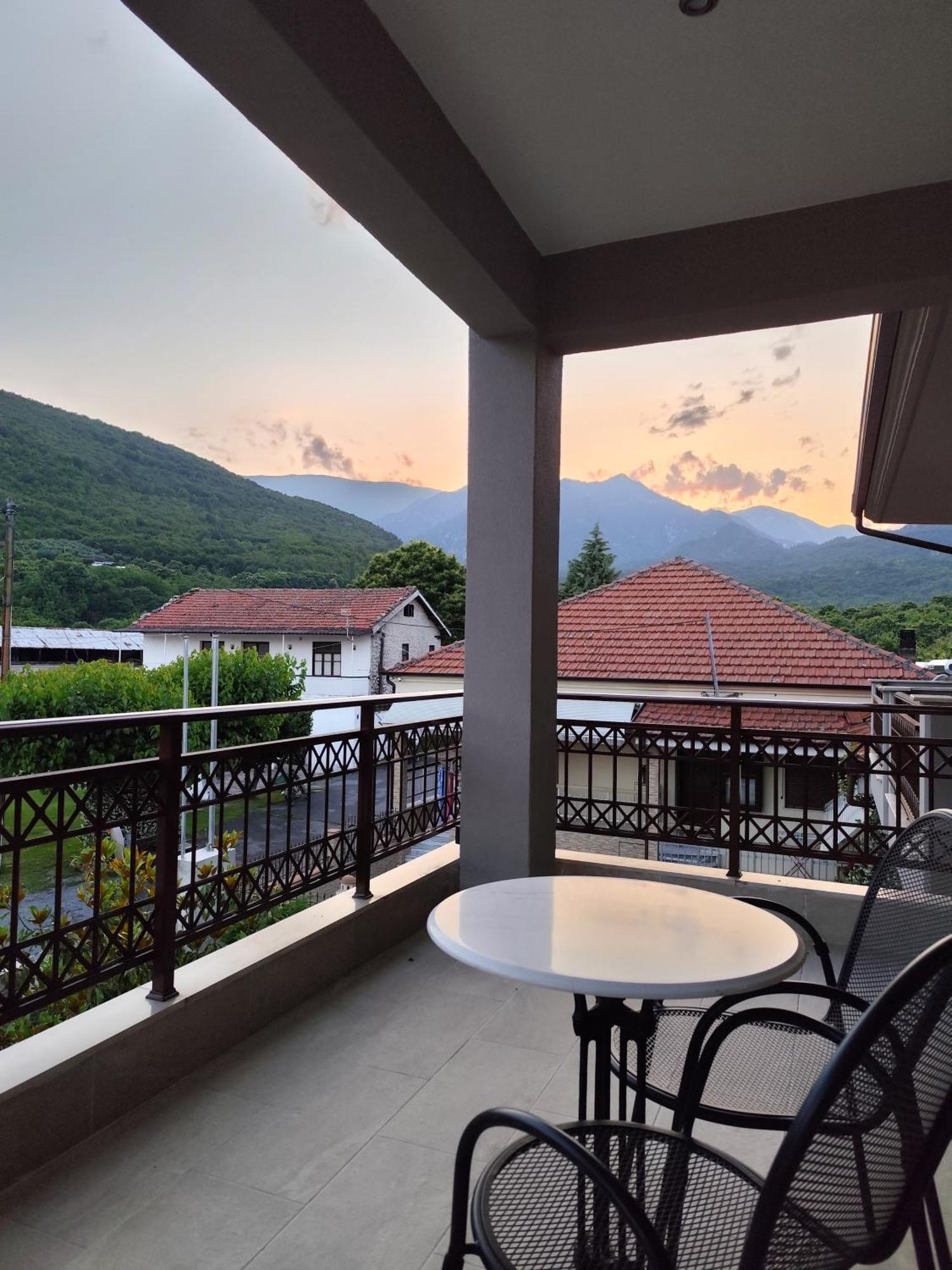 ζέον ύδωρ Guest house *