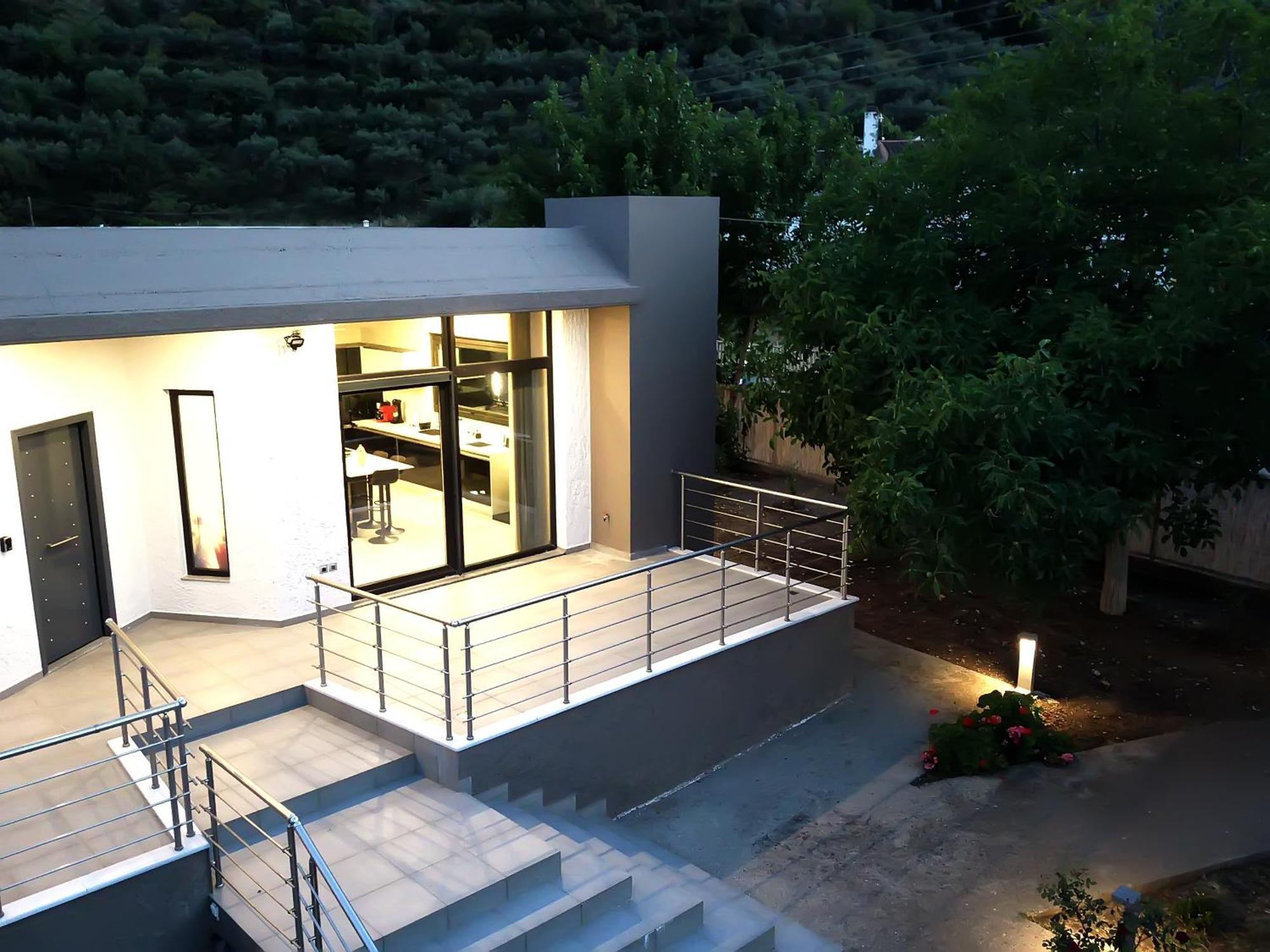 Terra Nova Luxury * Mystras
