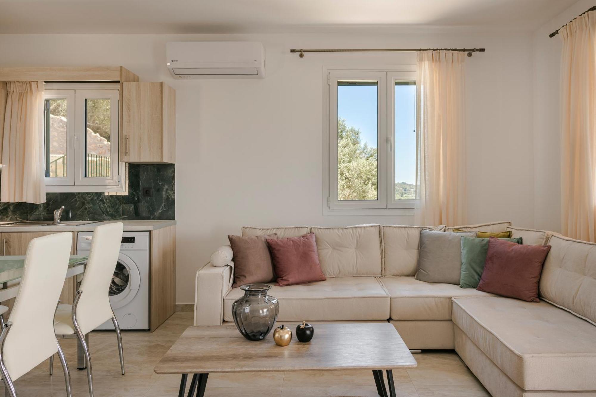 Ipoliti Luxury Living Svoronata