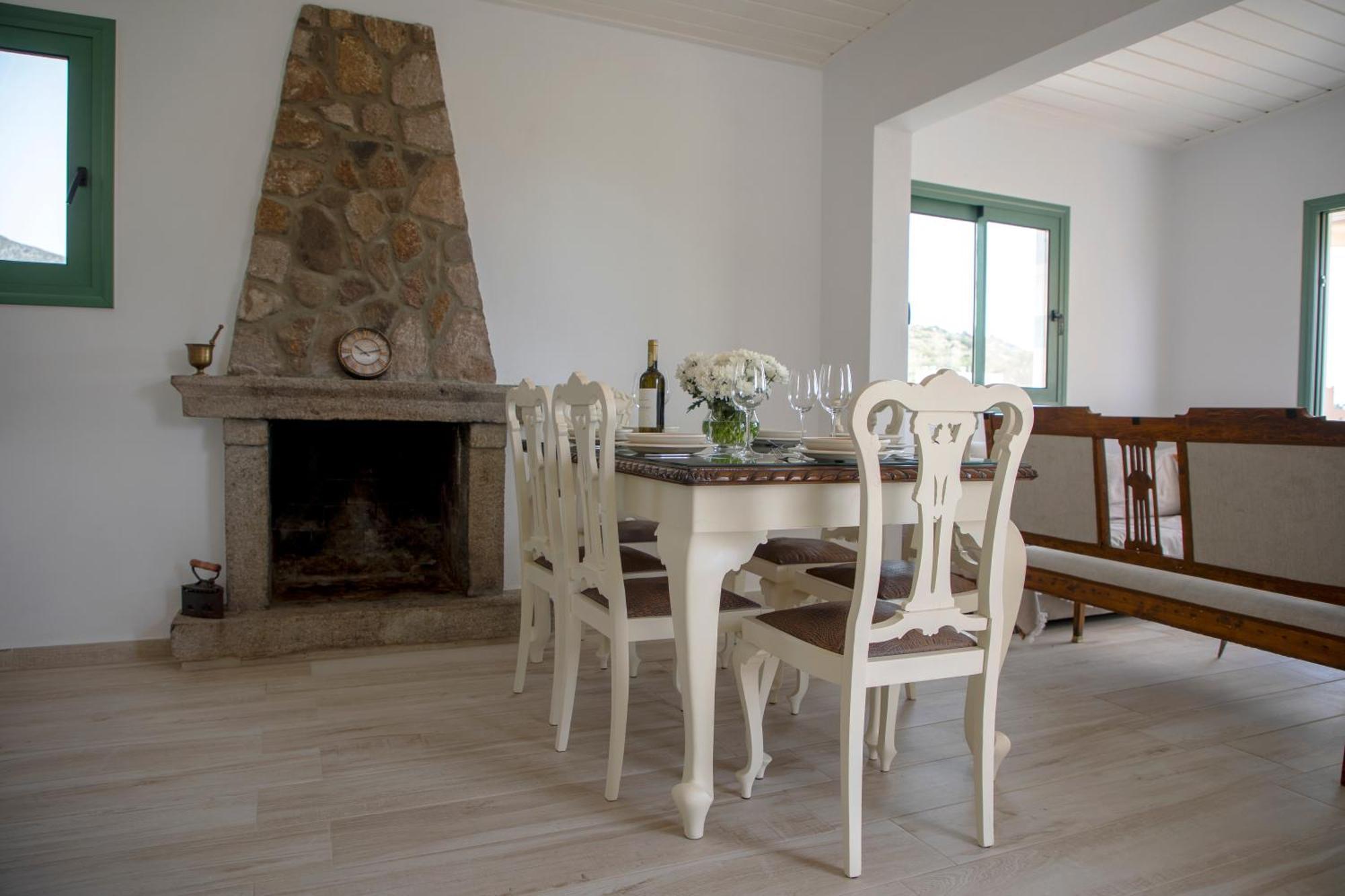 Apartment Cheloni Manor House