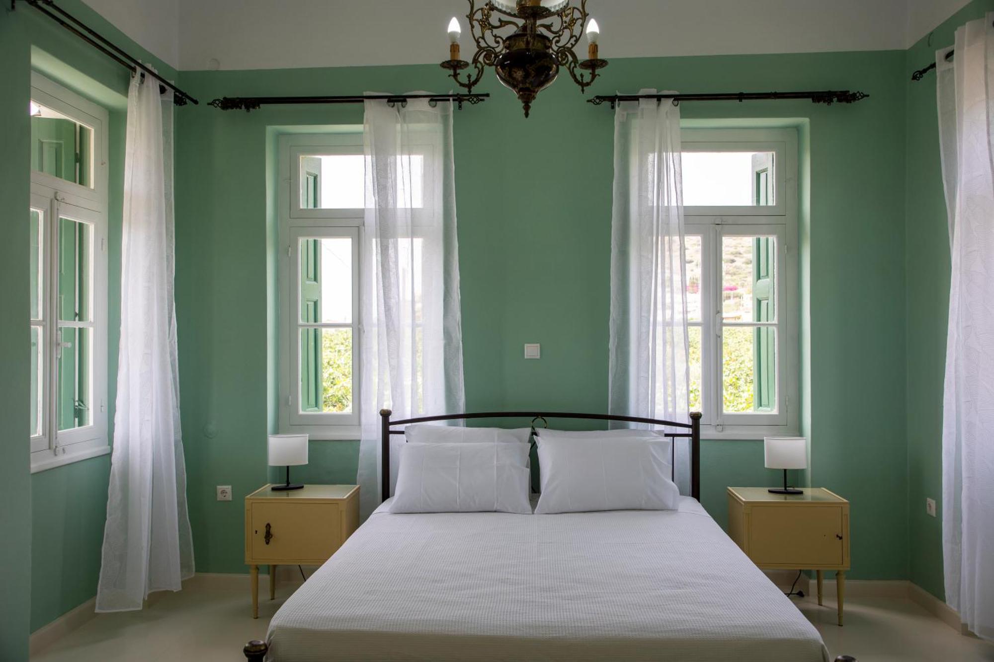 Cheloni Manor House Apartment *