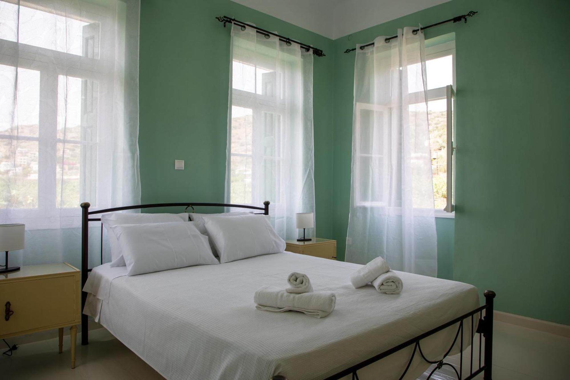 Apartment Cheloni Manor House *