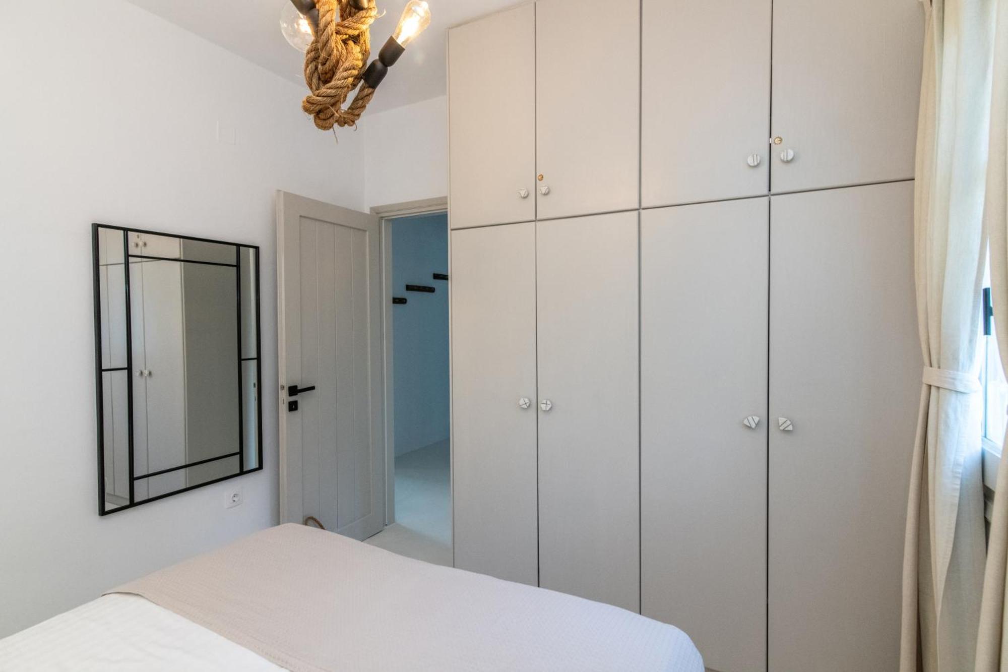 Villa By Eneatinos - 3br Seaview