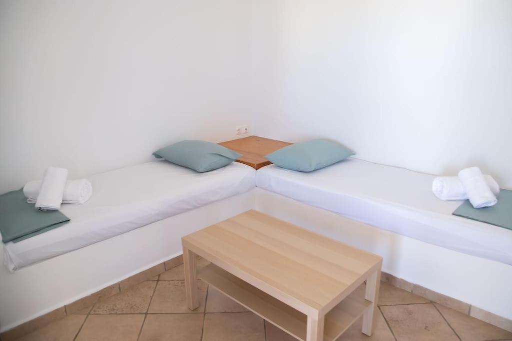 Amarados Syros *