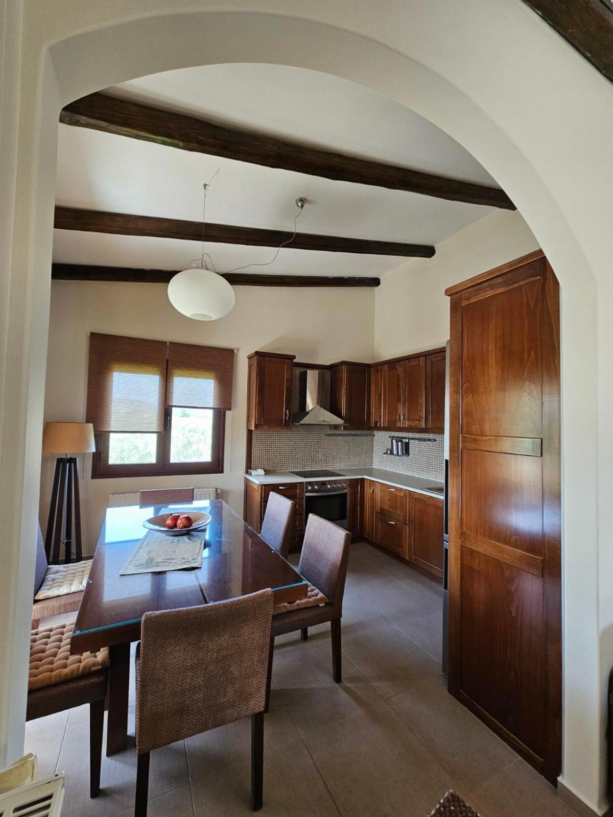 Orestis' Family House Apartment