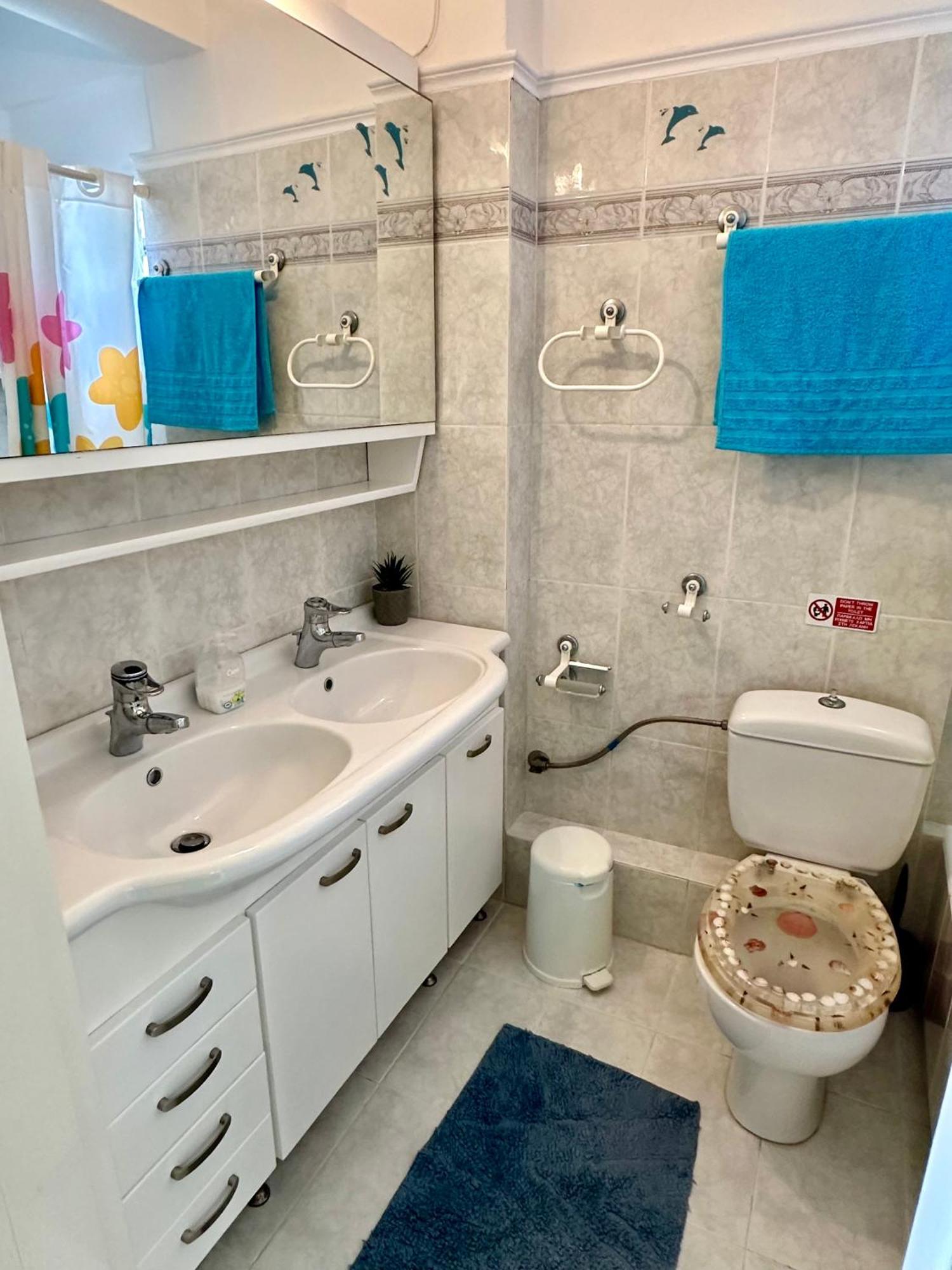 Bratis House Apartment *