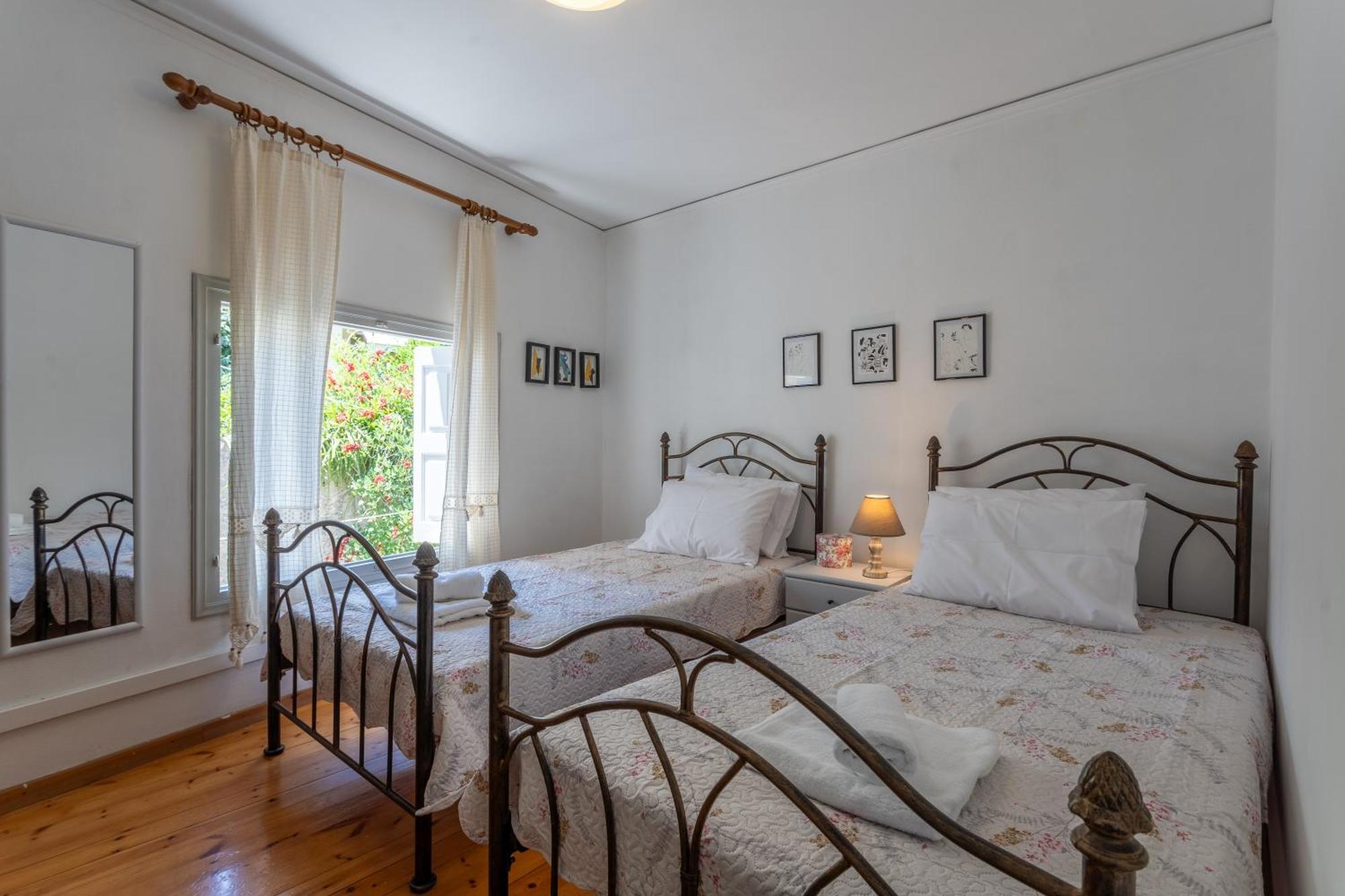 Spacious With Yard, Lesvos * Mytilene