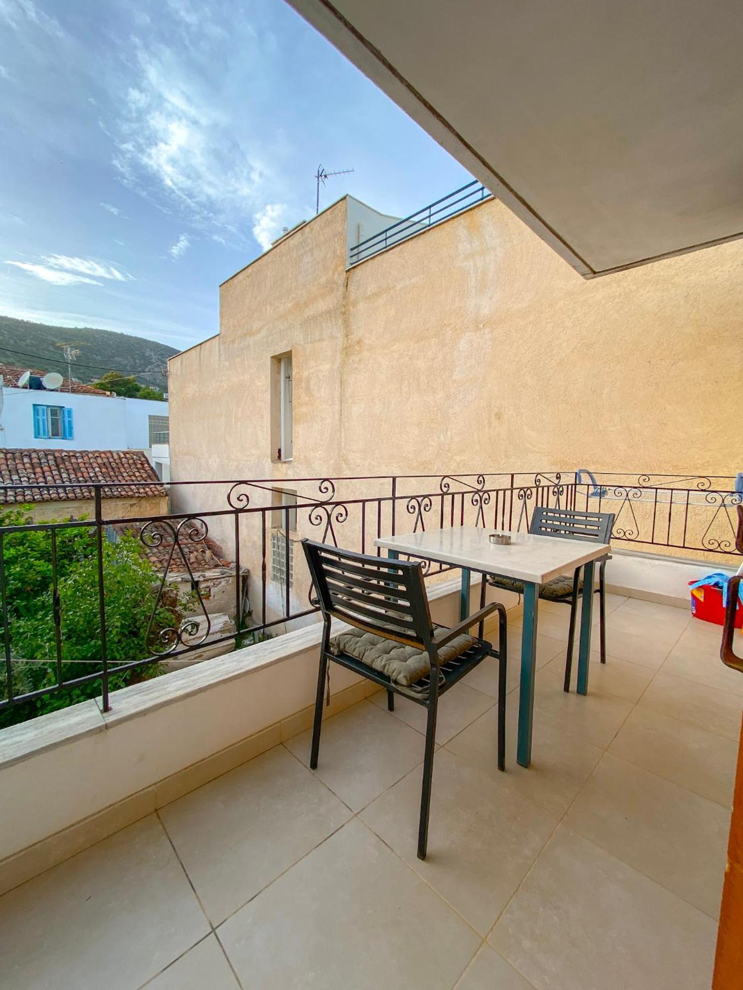Nostos Apartment *