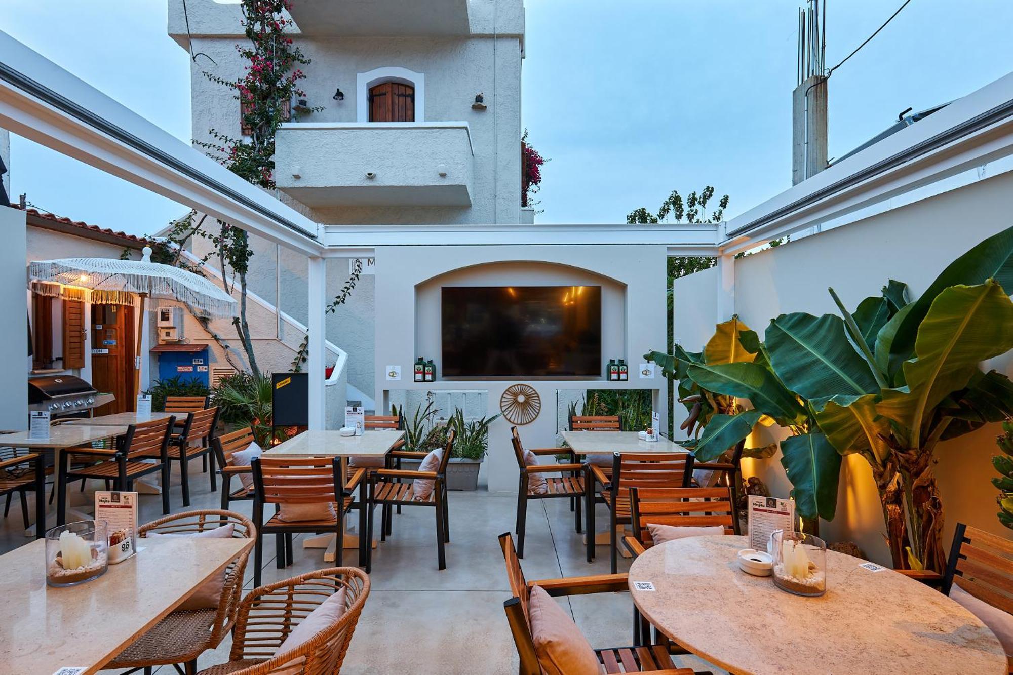 Aparthotel Mila 2*