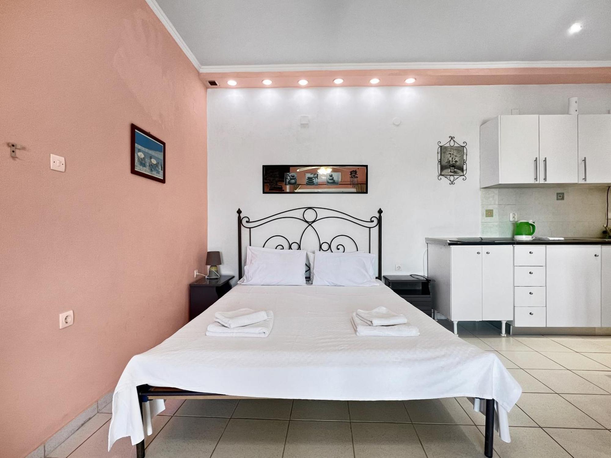 Corfu Andromaches Aparthotel 3*