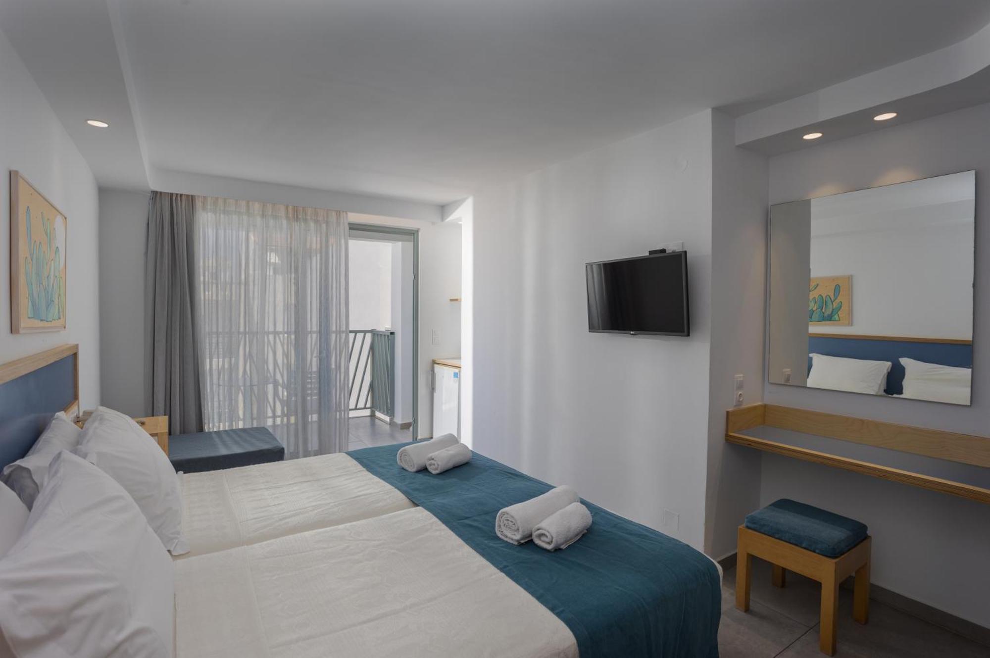 Hotel Alia By Estia 4*