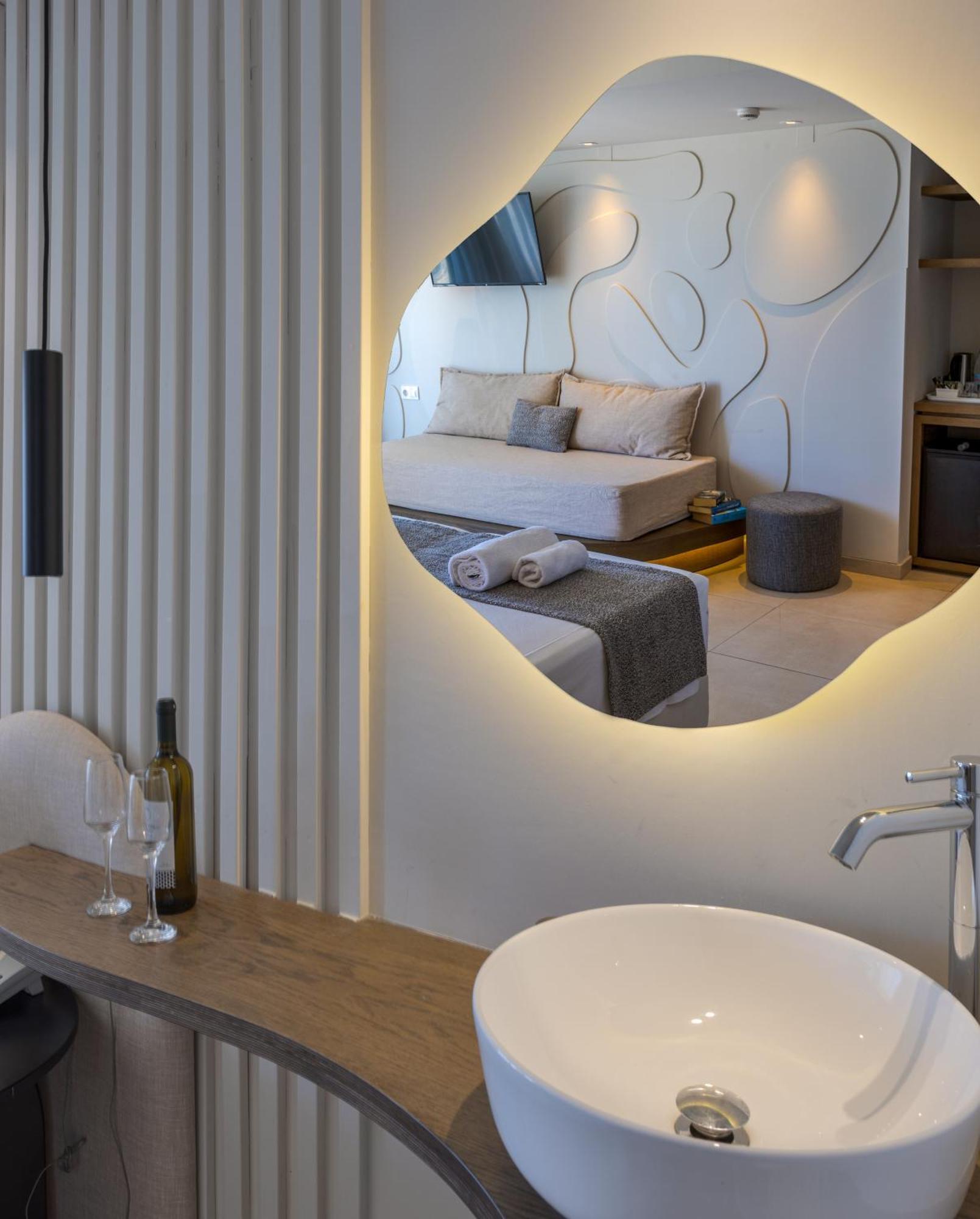 Alia By Estia Hotel