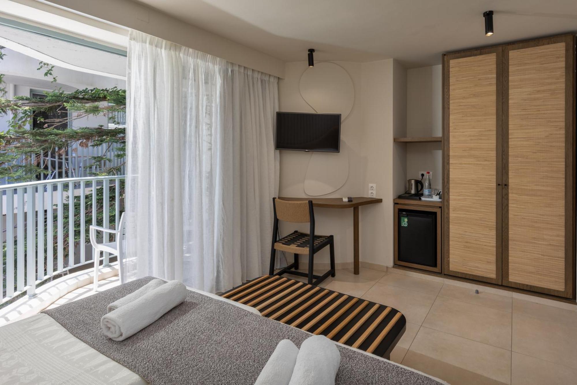 Hotel Alia By Estia 4*