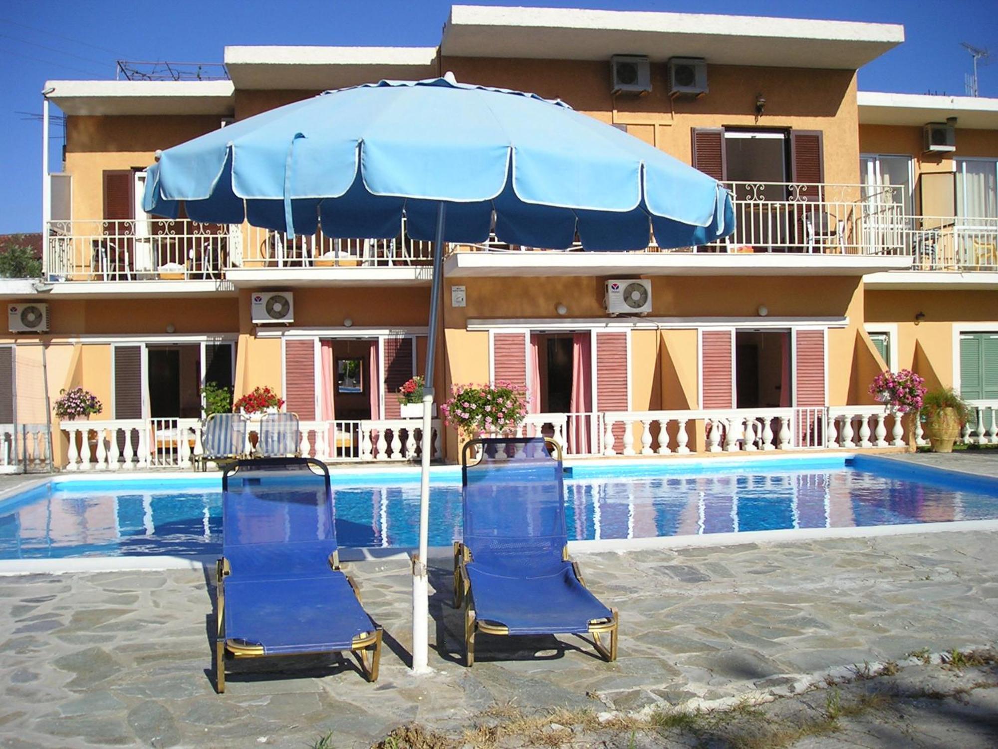 River & Aparthotel 3*