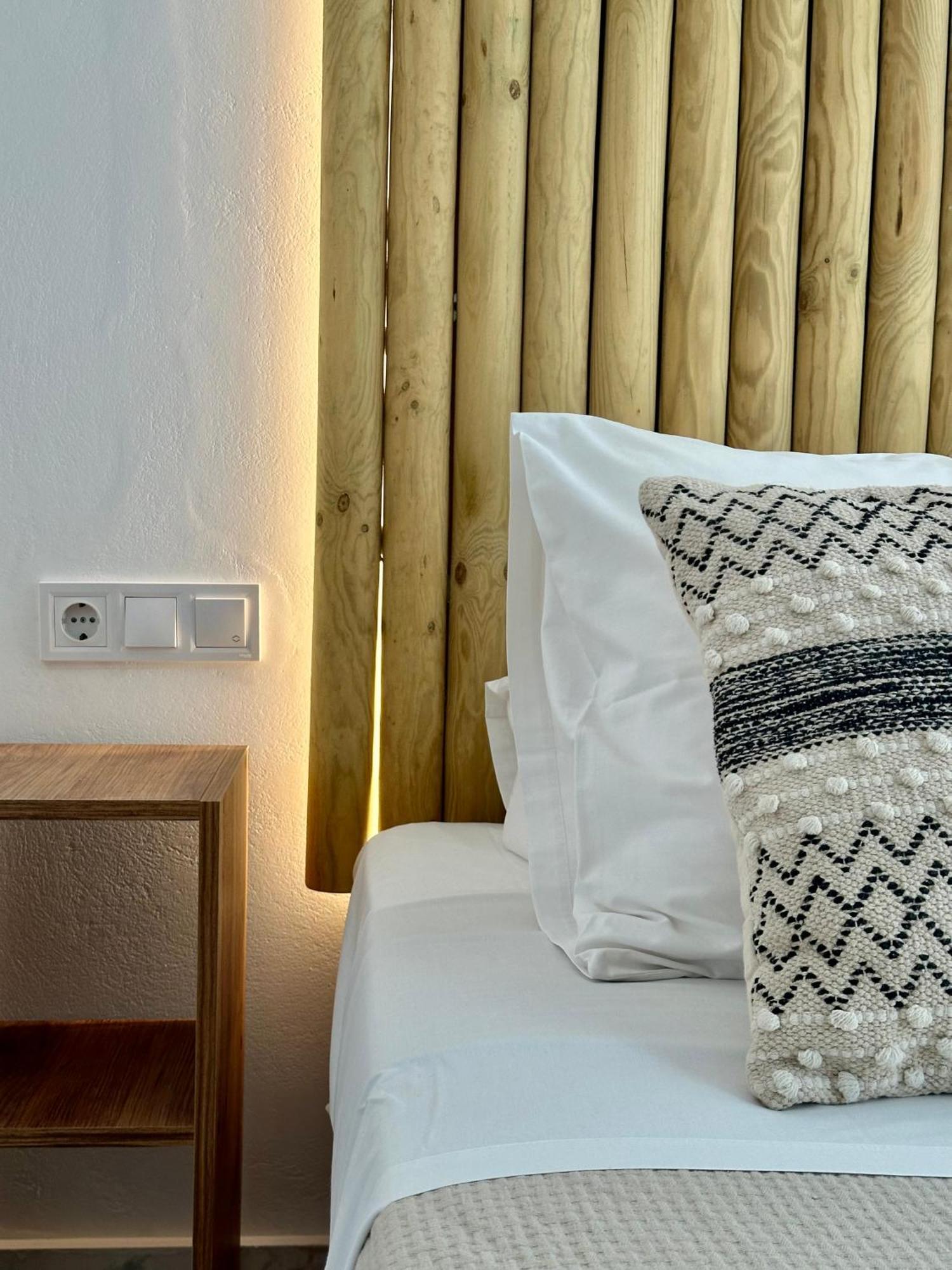 Athina Rooms - Lounge Apartments Guest house 2*
