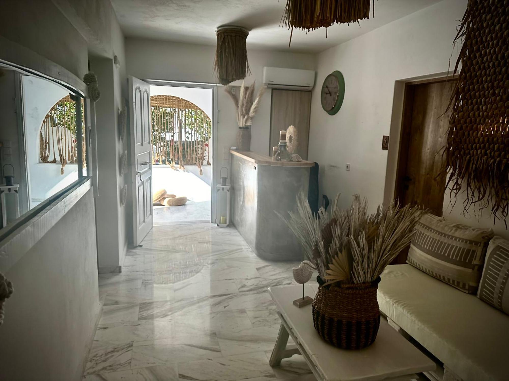 Athina Rooms - Lounge Apartments Parikia (Paros)