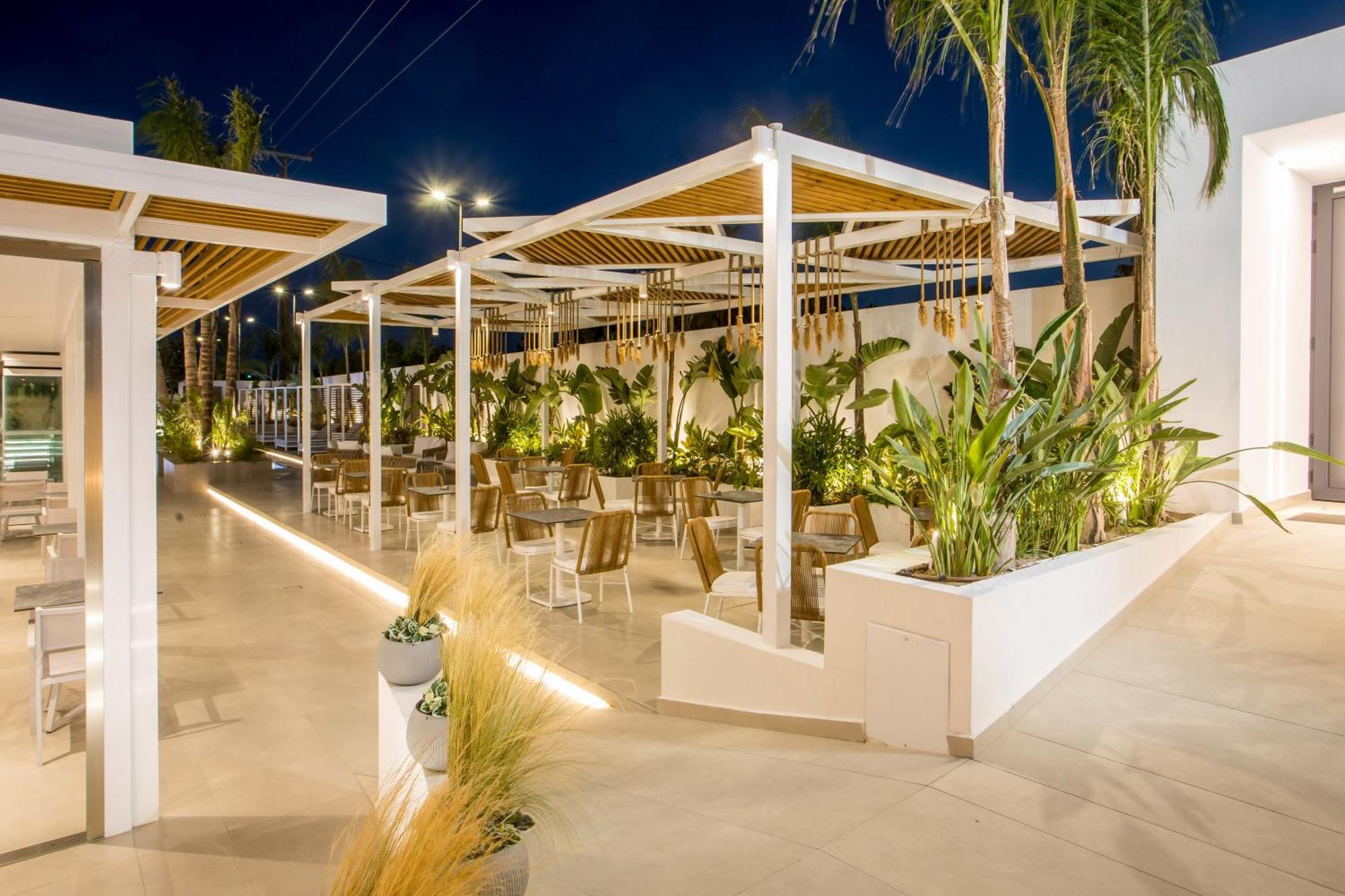 Aparthotel Casastavris - Aparts & Pool