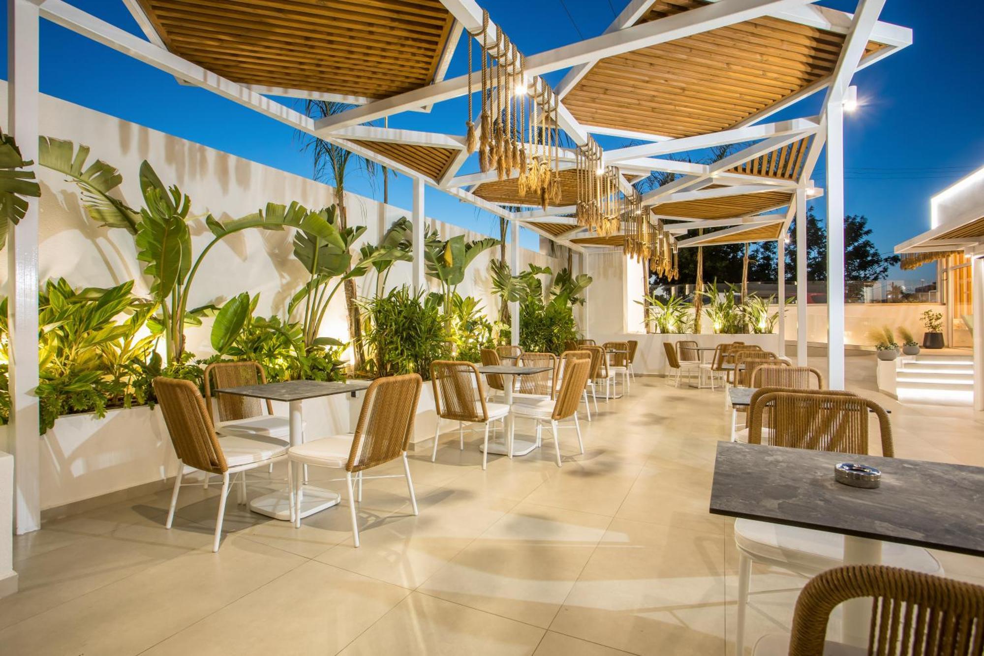 Casastavris - Aparts & Pool Aparthotel