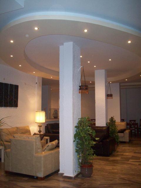 Marlton Hotel 2*