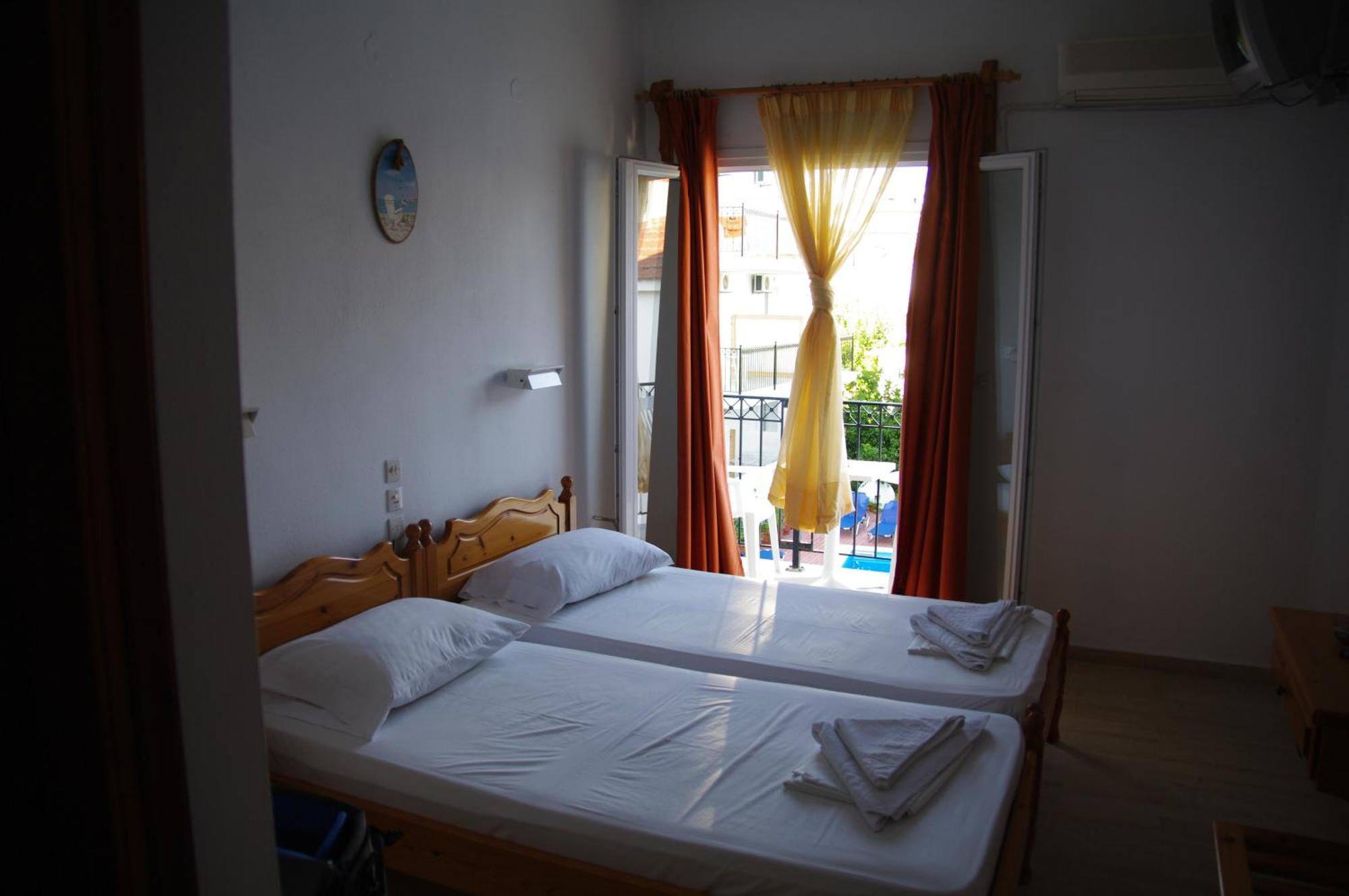 Marlton Hotel Skiathos Town