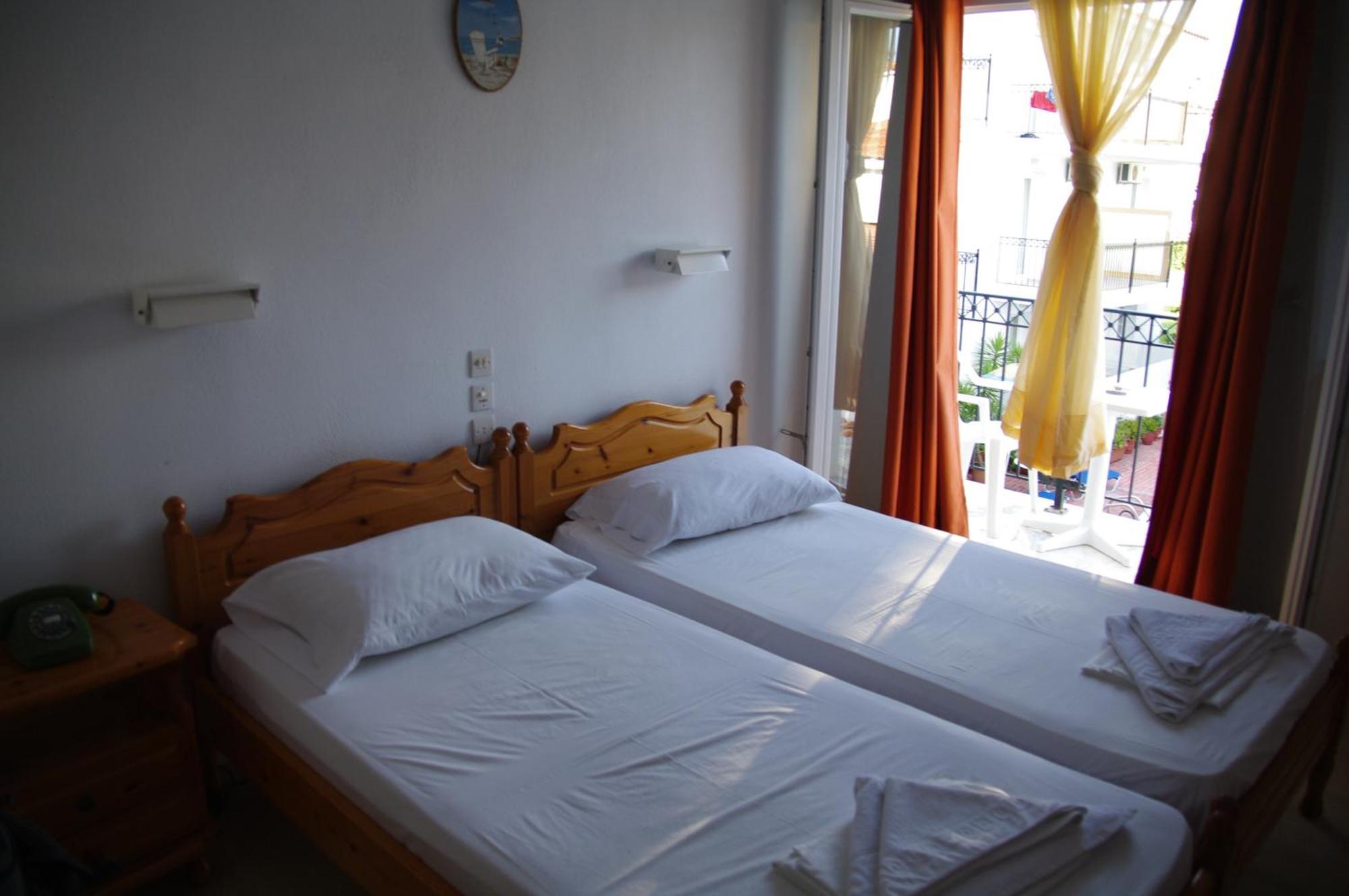 Marlton Hotel Skiathos Town