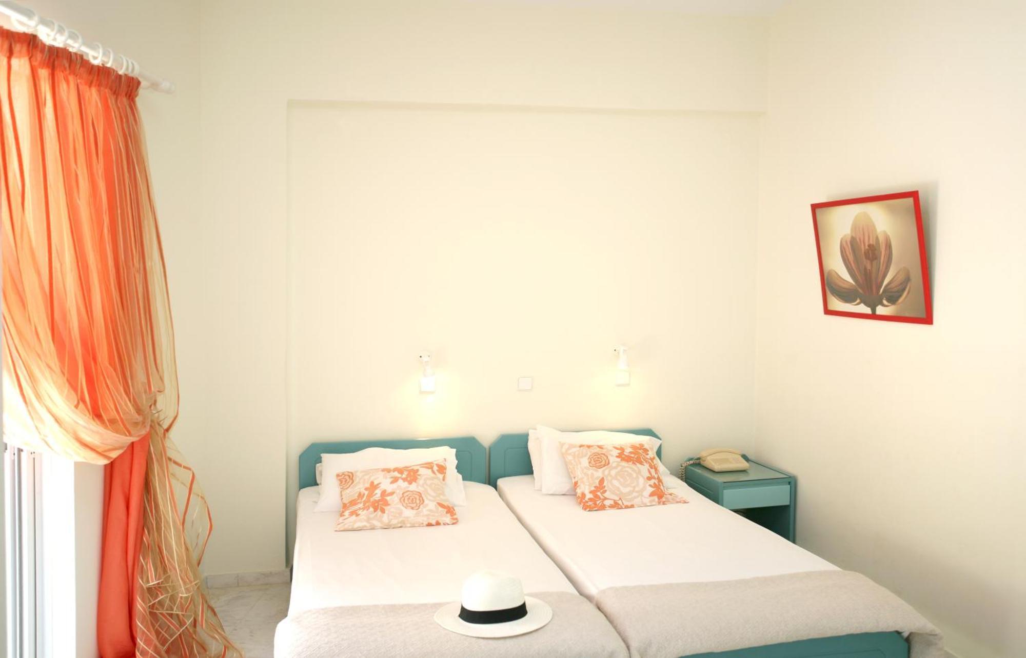 Apelia Aparthotel Agia Marina (Crete)