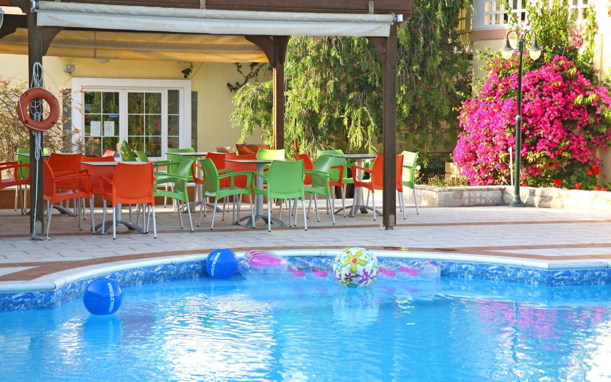 Aparthotel Apelia 2*