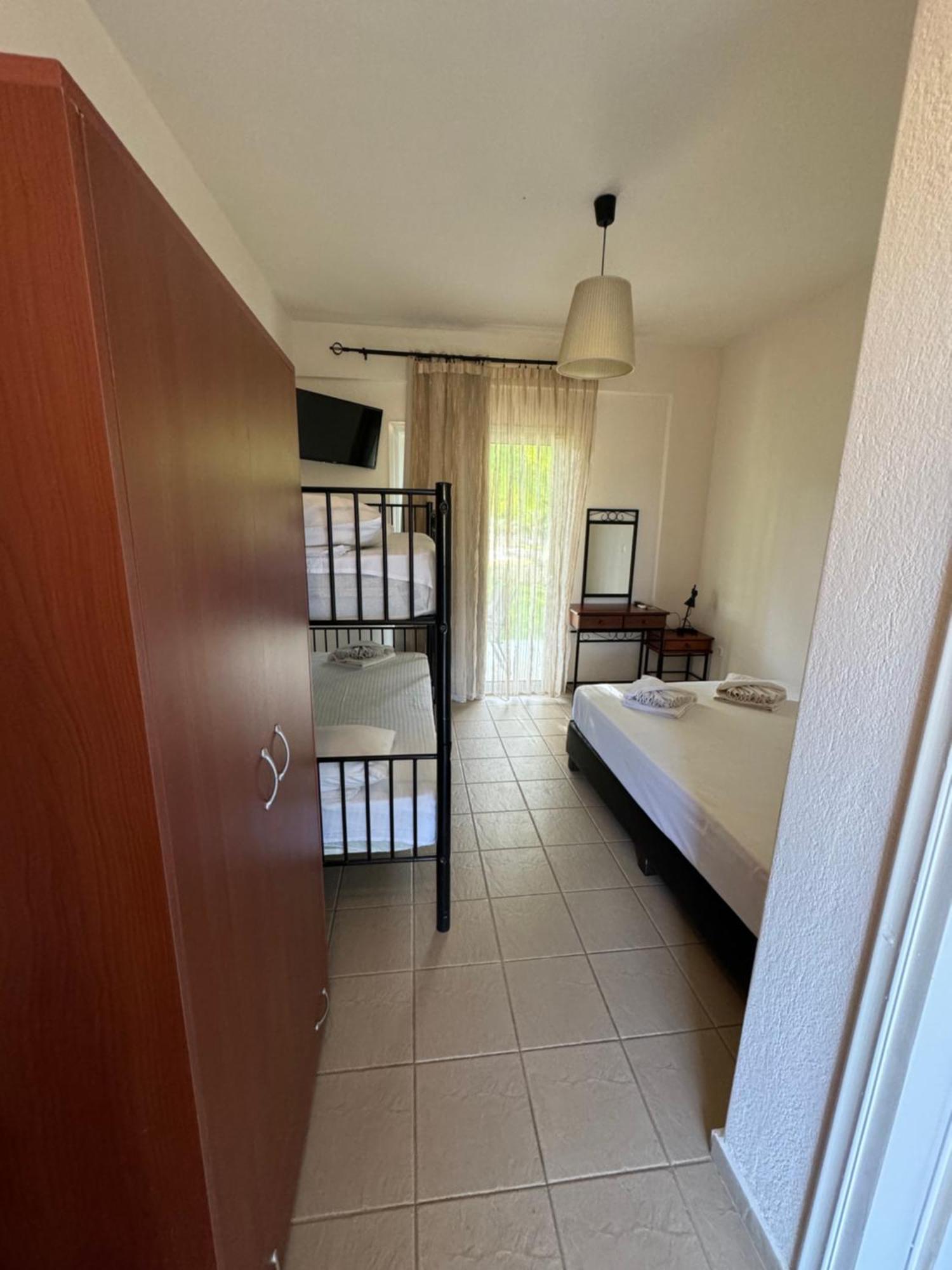 Dafnes Guest house 3*