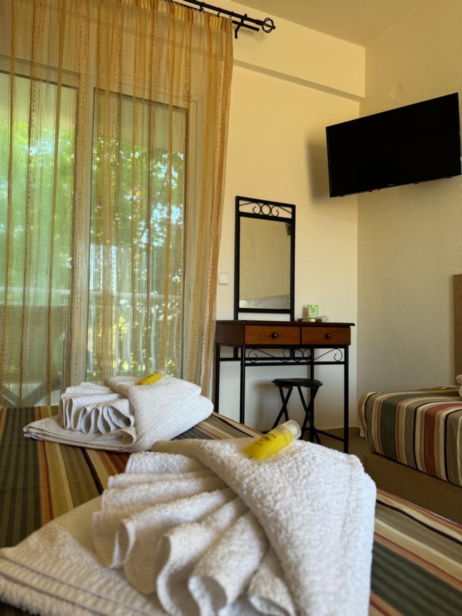 Dafnes Guest house Fourka
