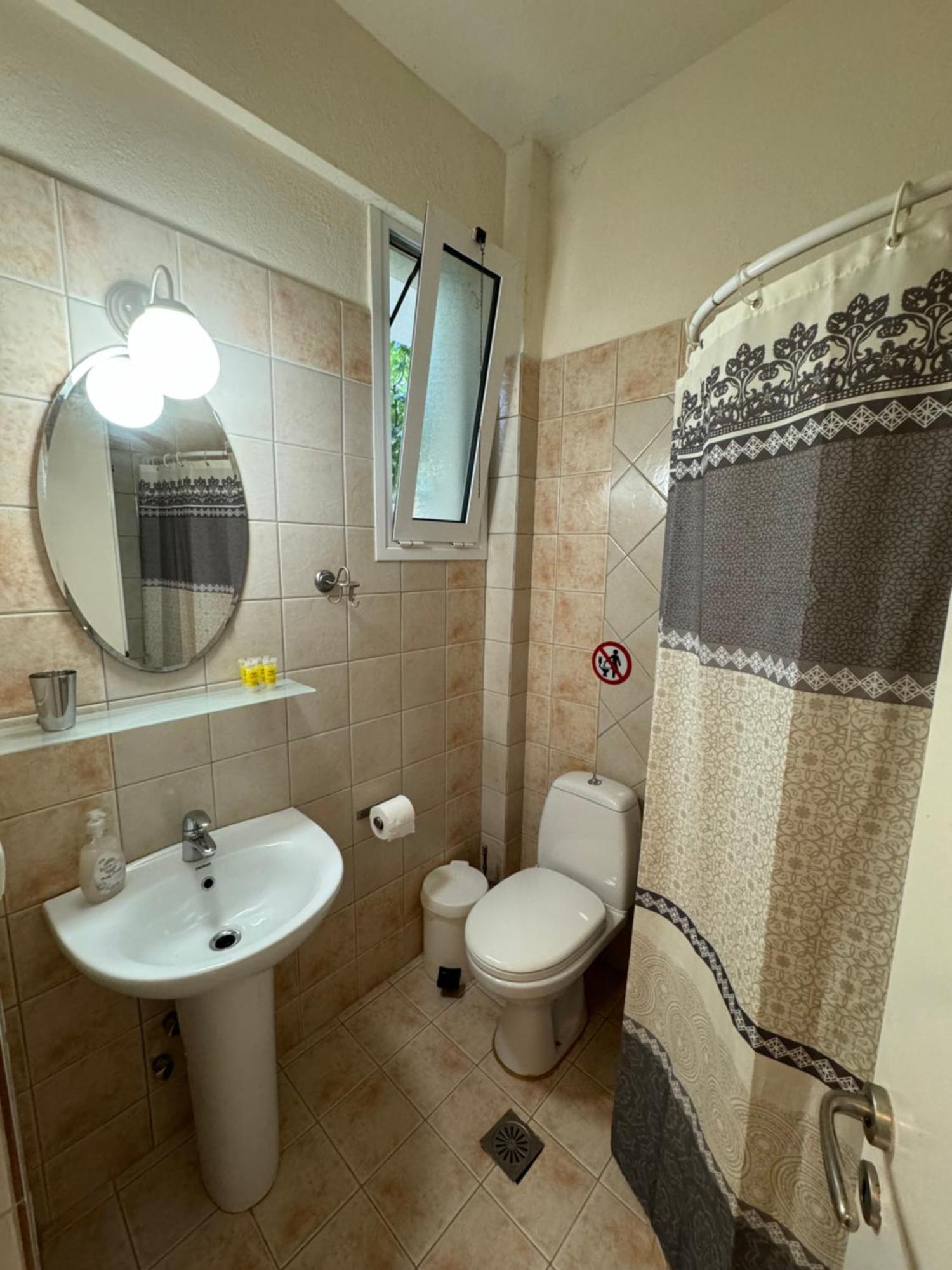 Dafnes Guest house 3*