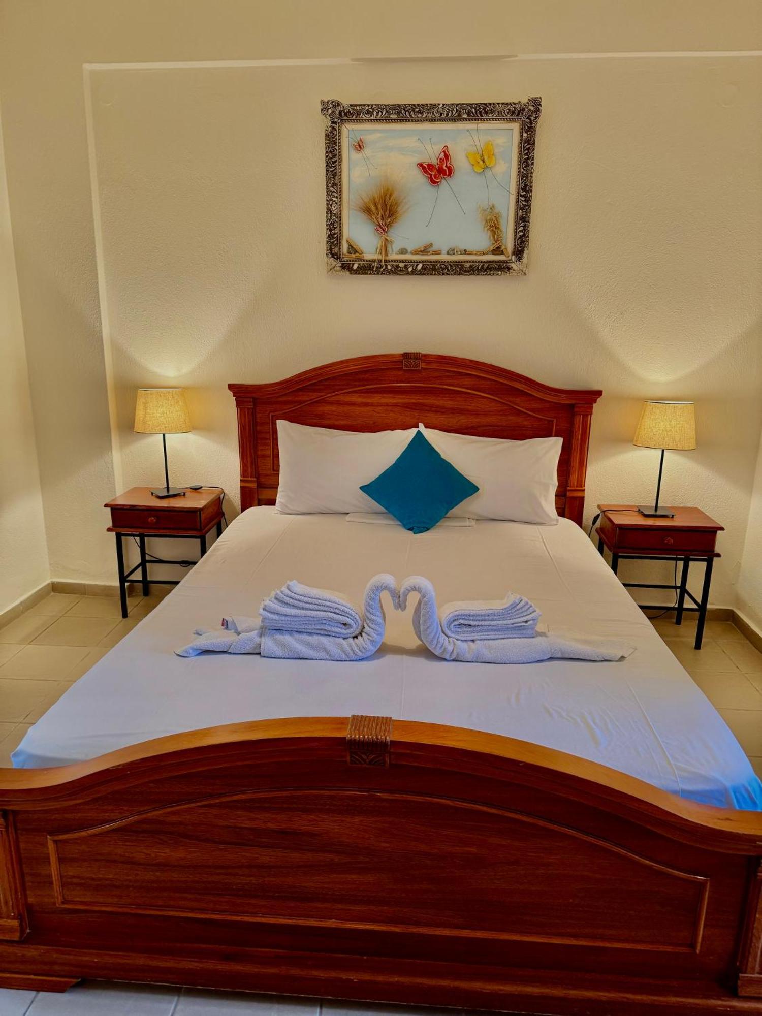 Guest house Dafnes 3*