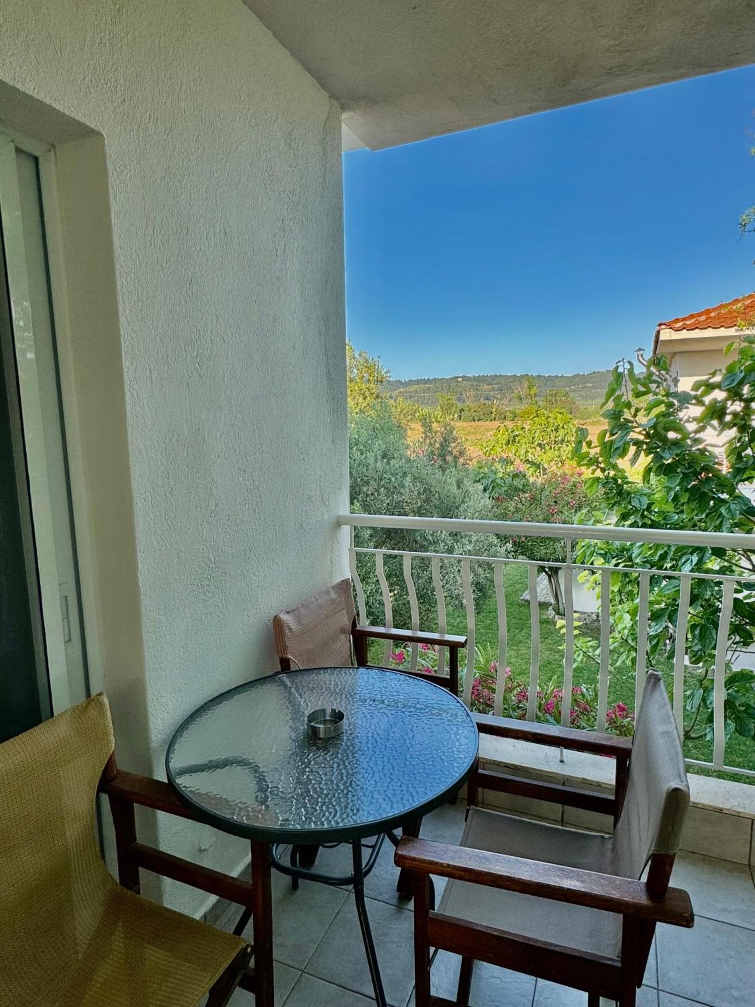 Dafnes Guest house 3*