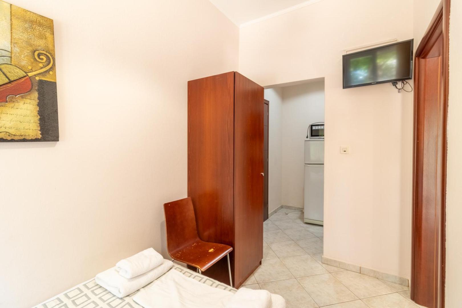 Iliadis House Apartment *