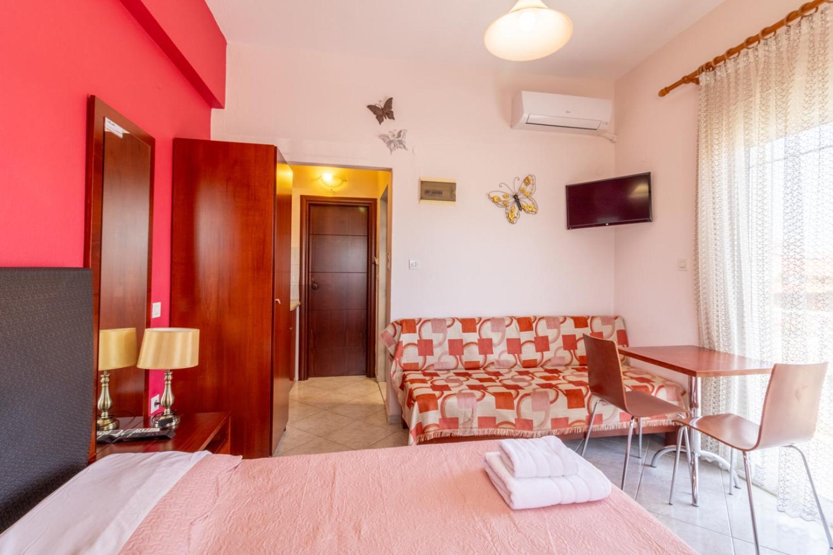 Iliadis House Apartment