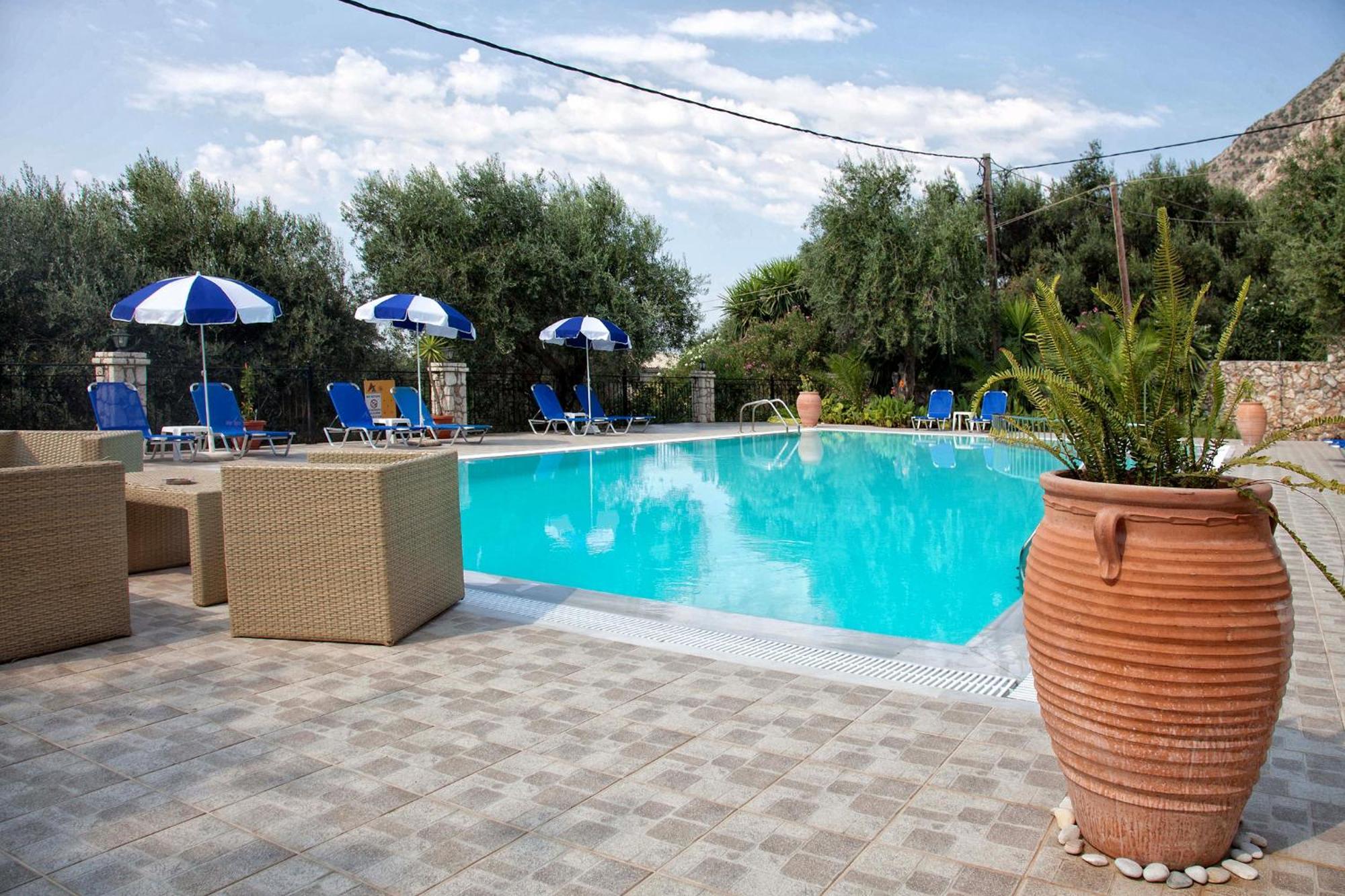 Crystal Blue Hotel, Aparthotel Corfu (city)